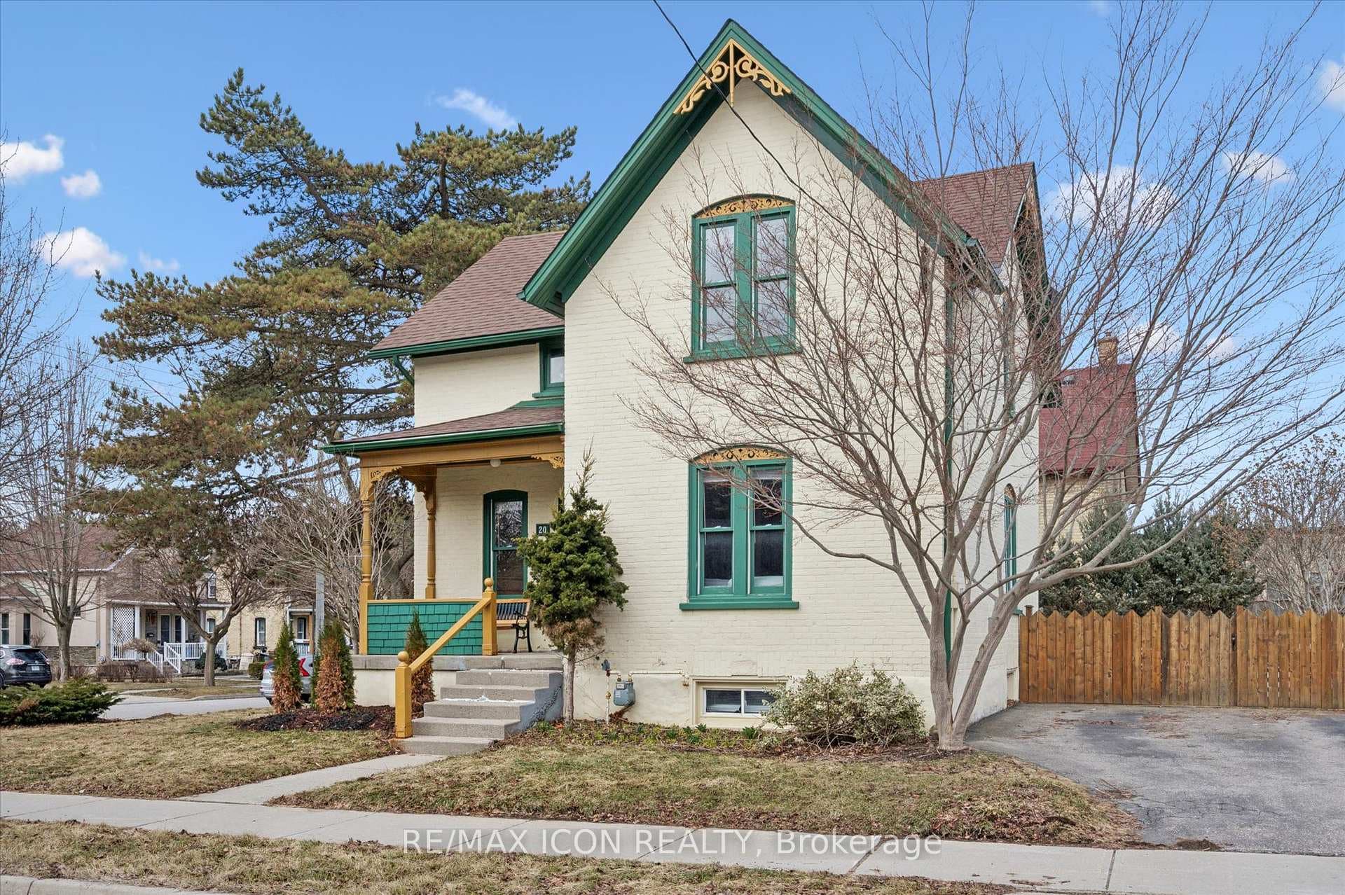 20 Linden Avenue photo 2