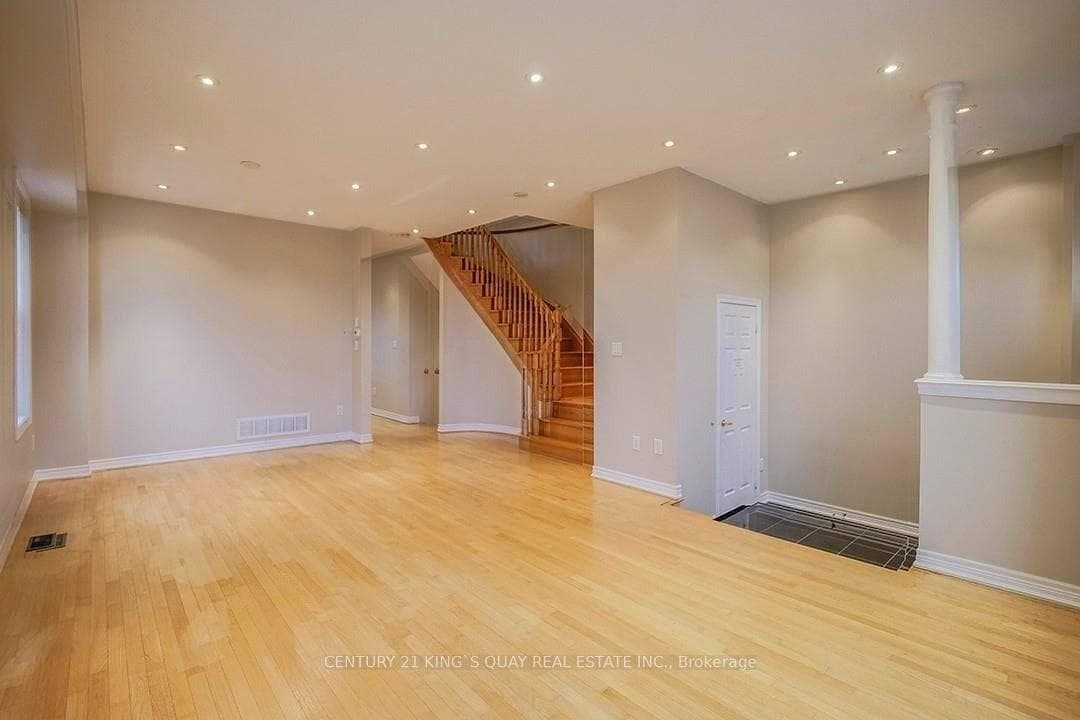 10518 Victoria Square Boulevard photo 6