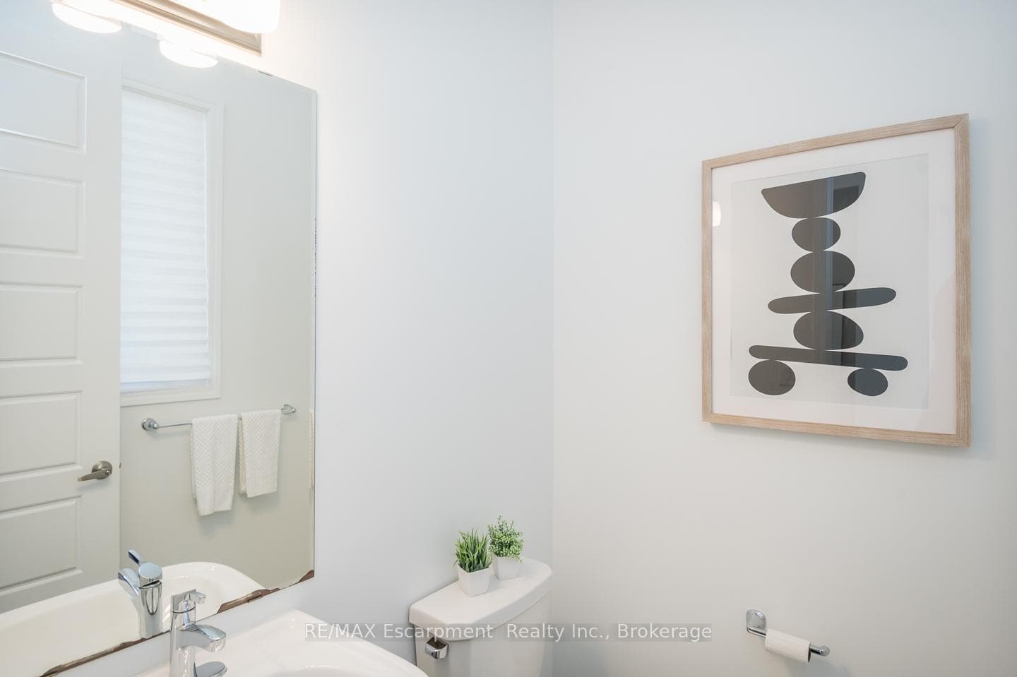 483 Gordon Krantz Avenue photo 19