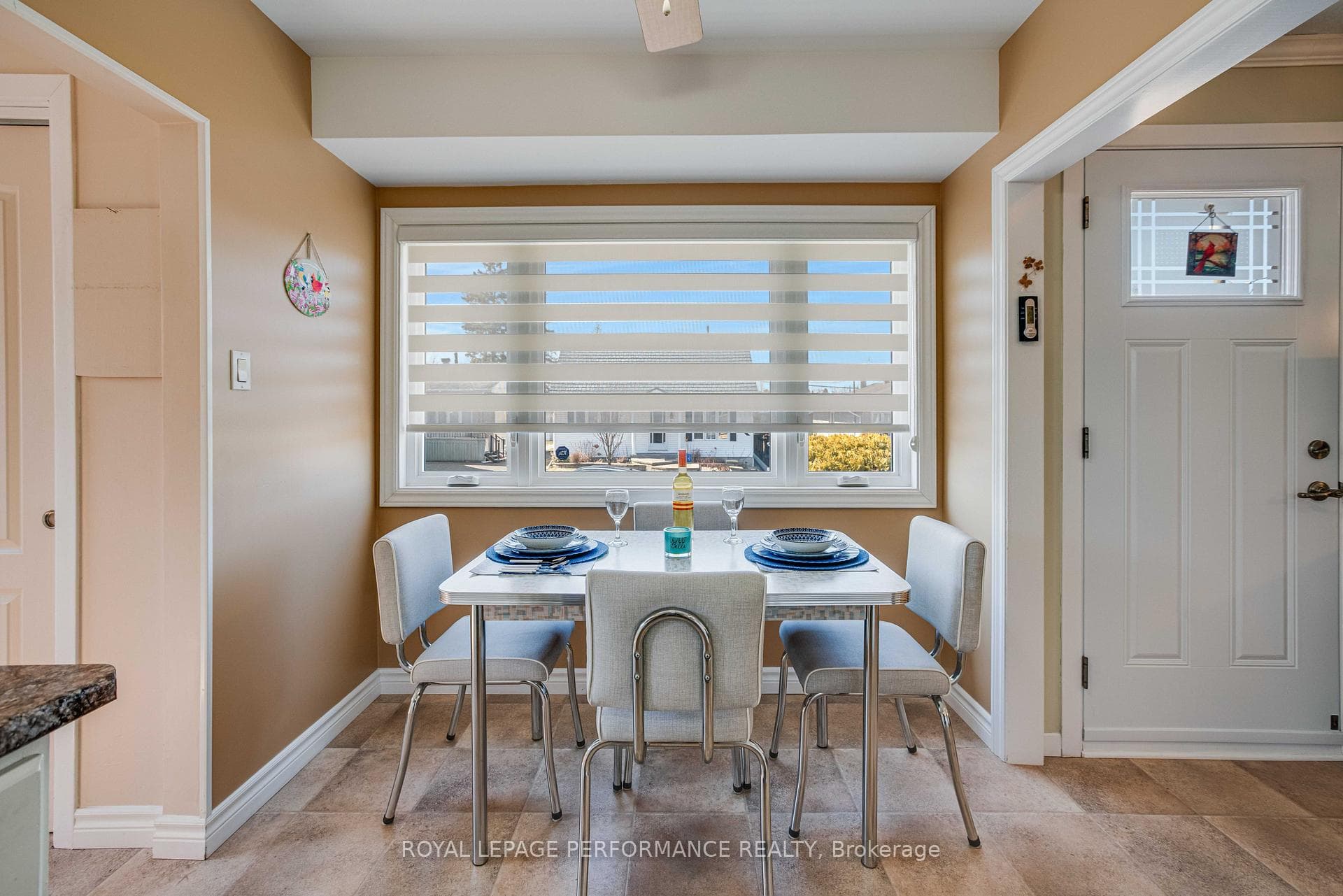 459 Theriault Street photo 5