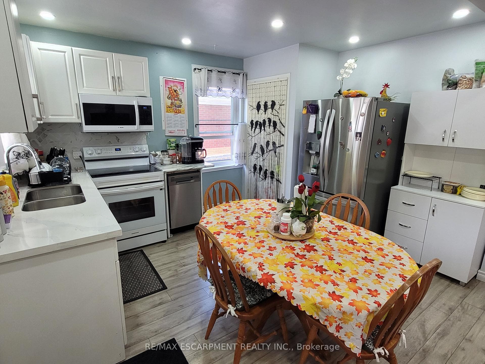 239 WEST 18TH Street photo 5