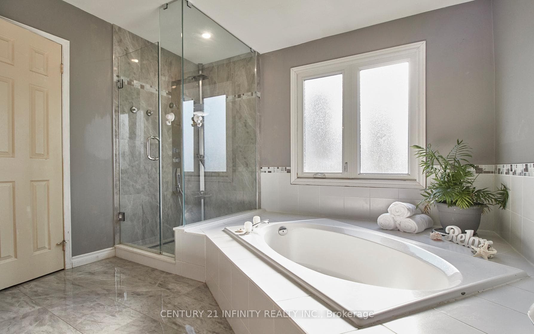 Primary bedroom Ensuite