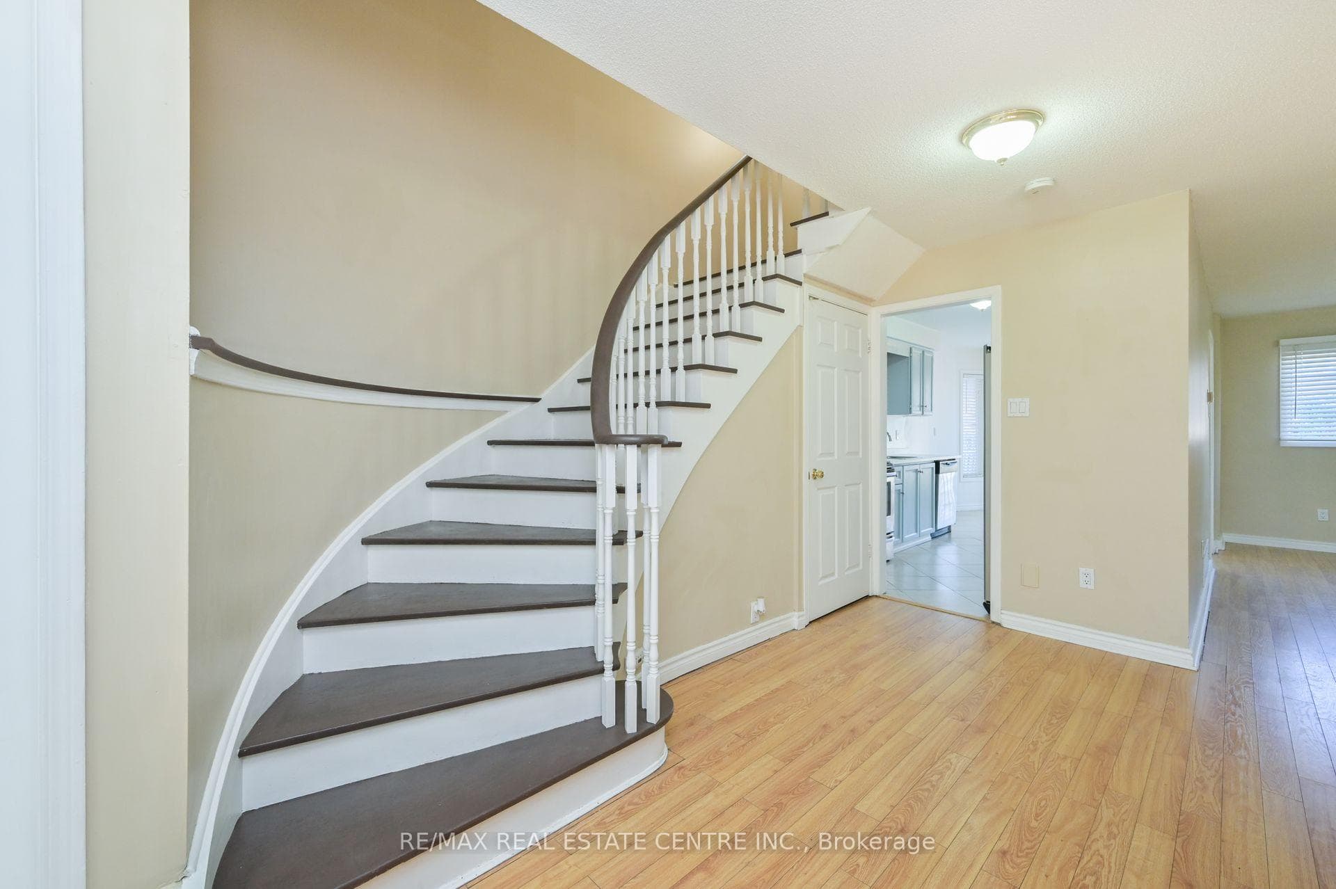 63 Candy Crescent photo 27