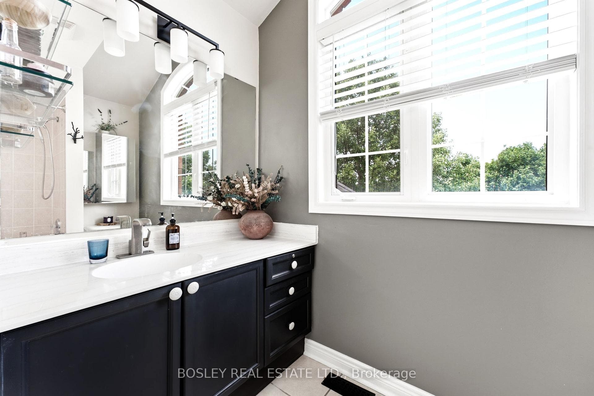 2160 Highcliffe Way photo 31