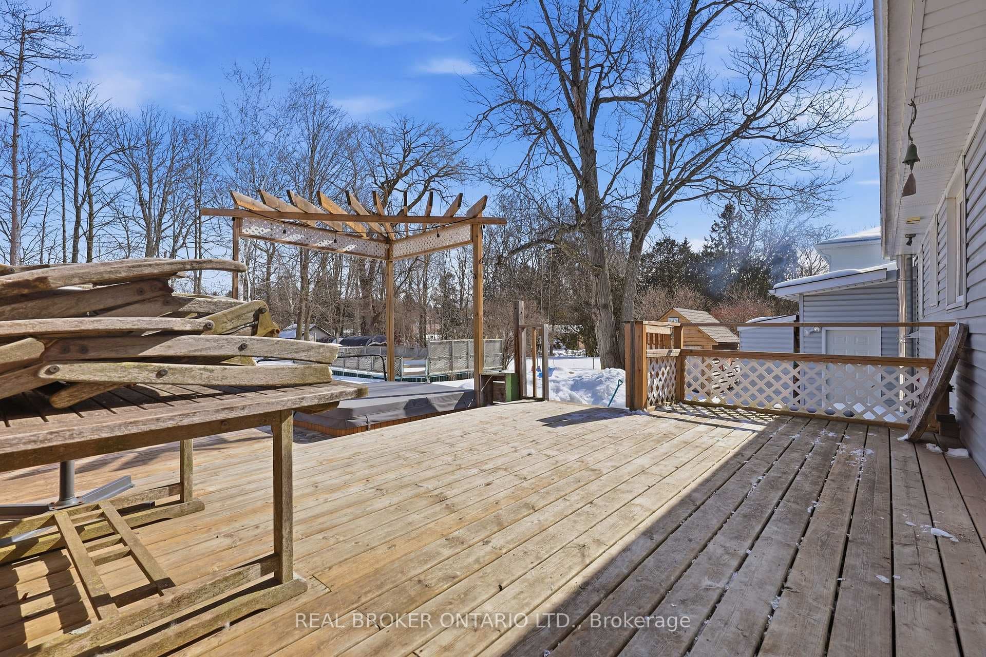 9 Pine Park Boulevard photo 36
