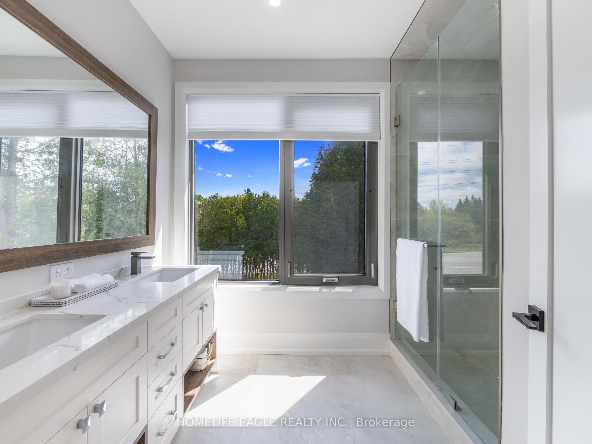 15714 Bathurst Street photo 29