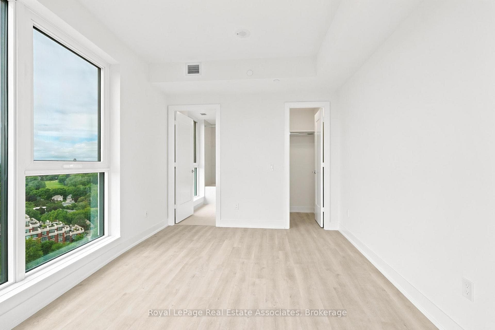 25 Cordova Avenue Unit 1812 photo 17