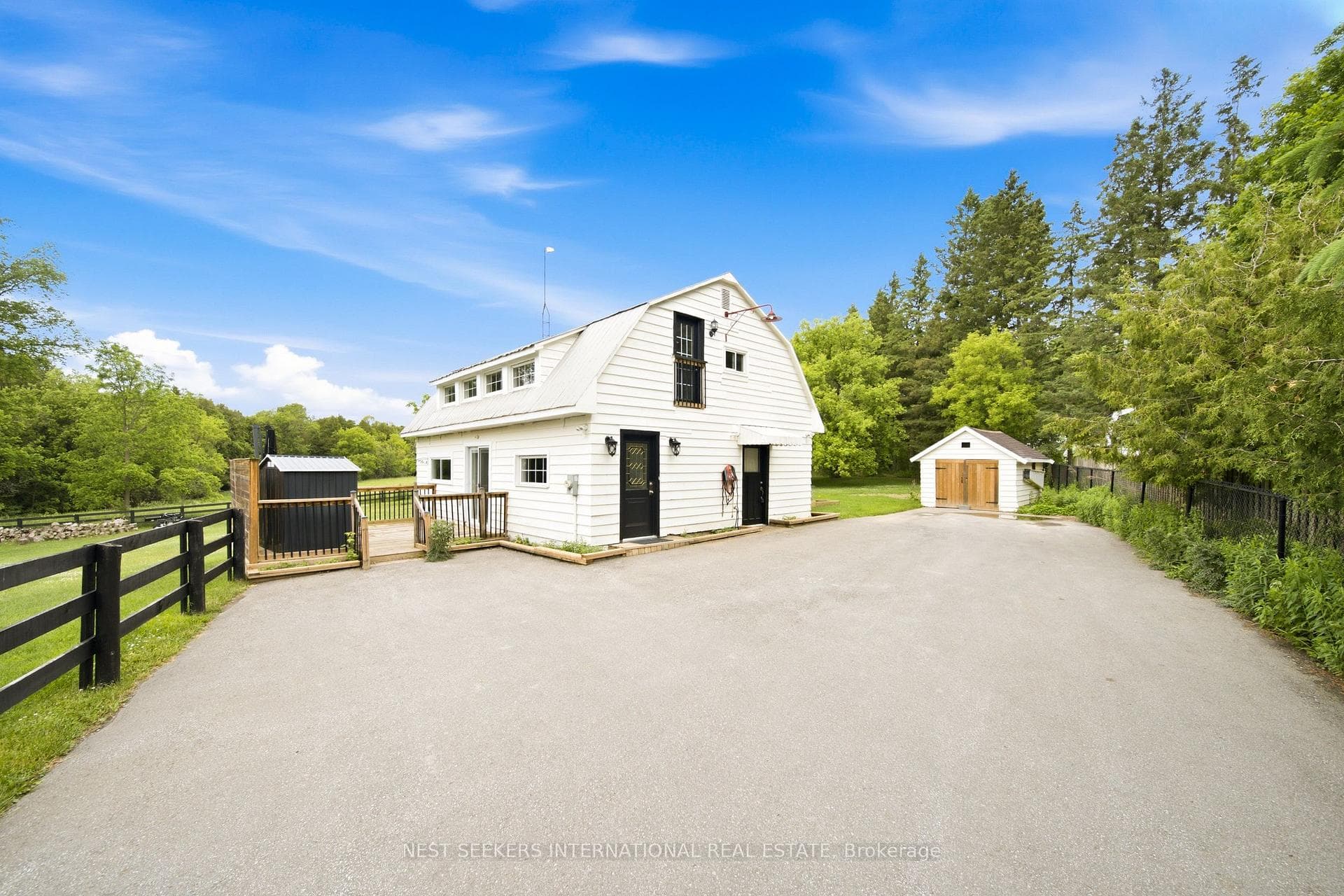 5050 Lloydtown Aurora Road photo 1