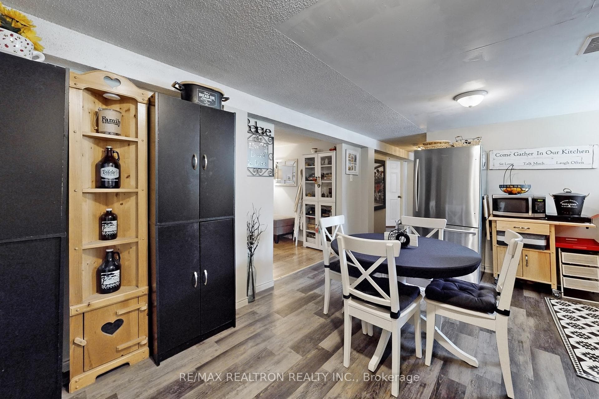 75 Davis Road photo 37