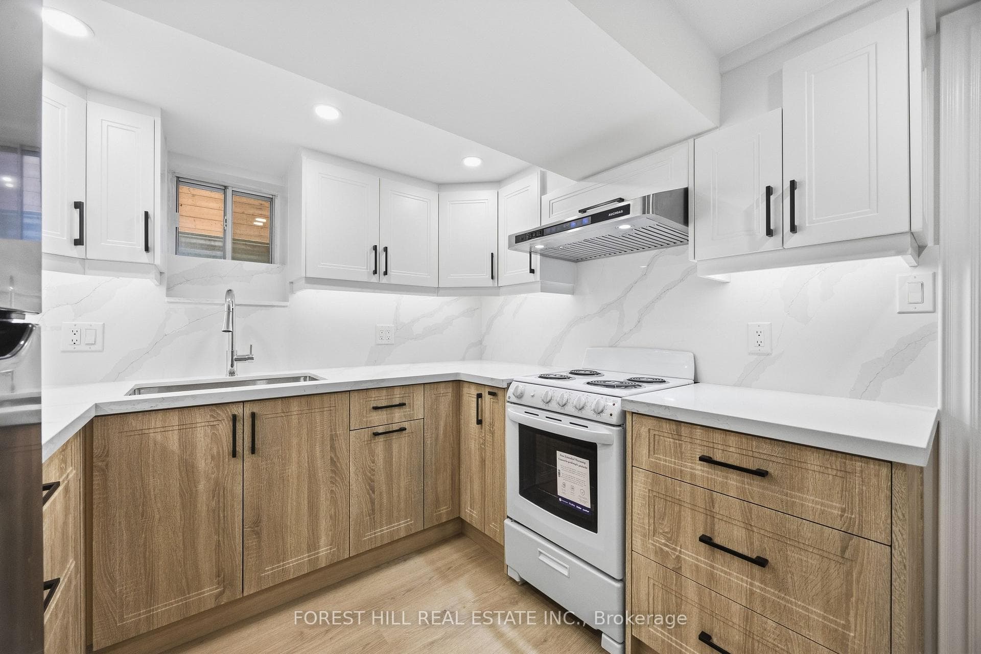 54 Gwynne Avenue Unit Basement photo 1