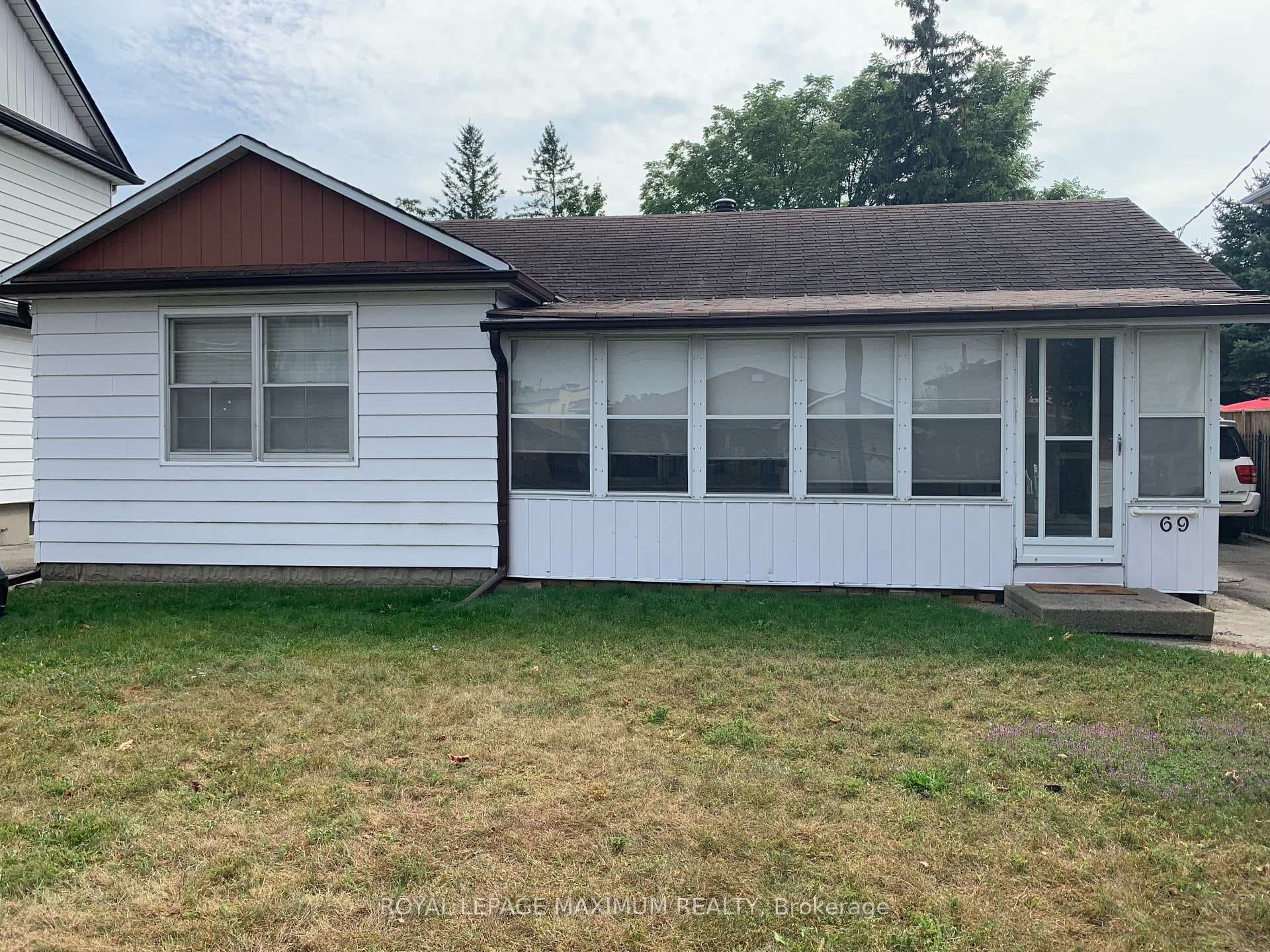 69 Coles Avenue Unit Main photo 1