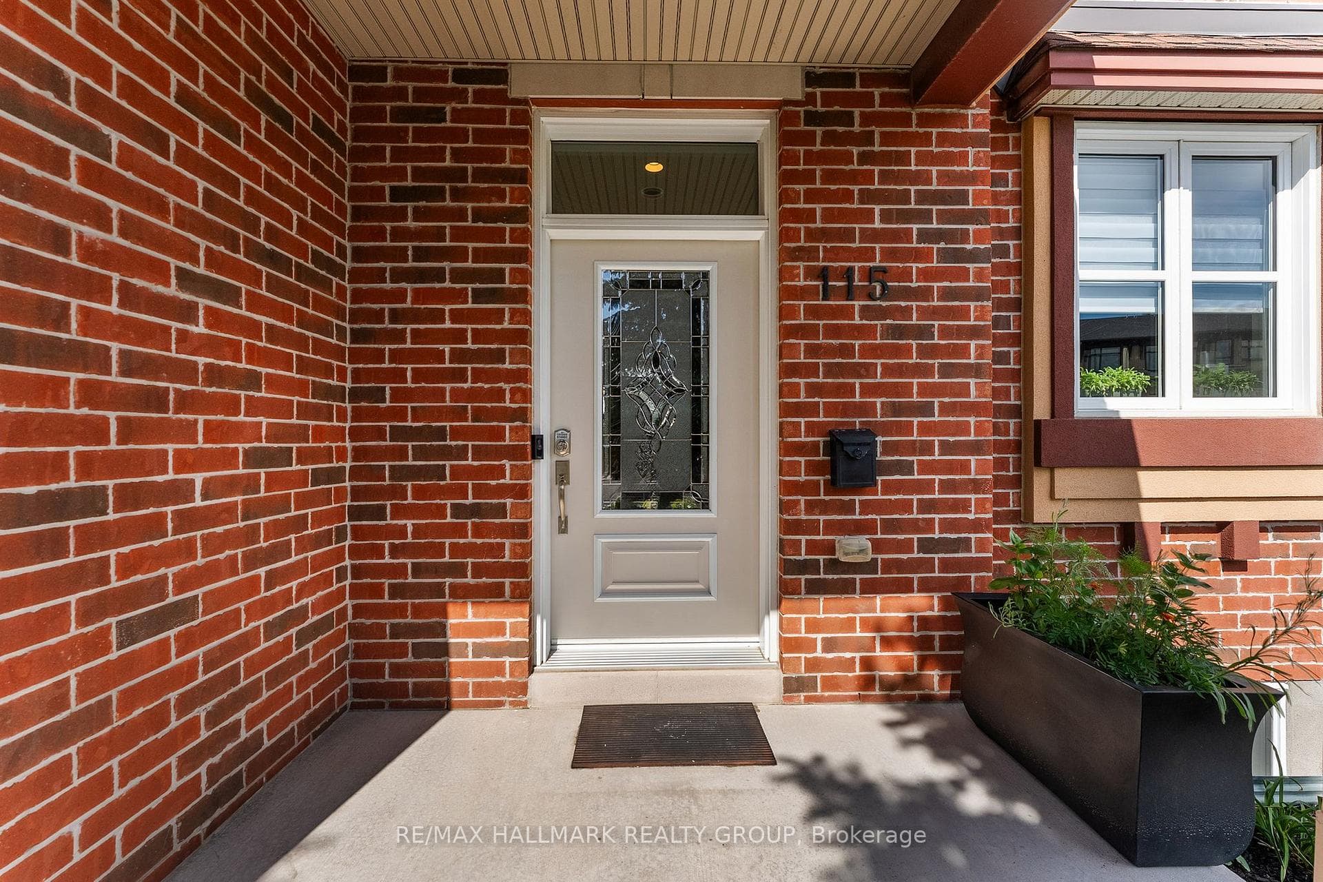 115 Beatrice Drive photo 5