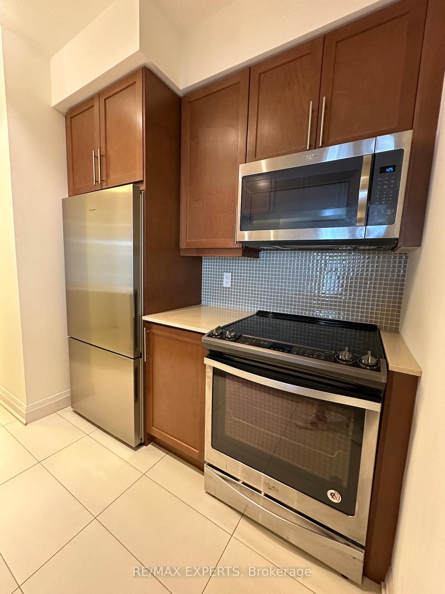 65 Oneida Crescent Unit 303 photo 9