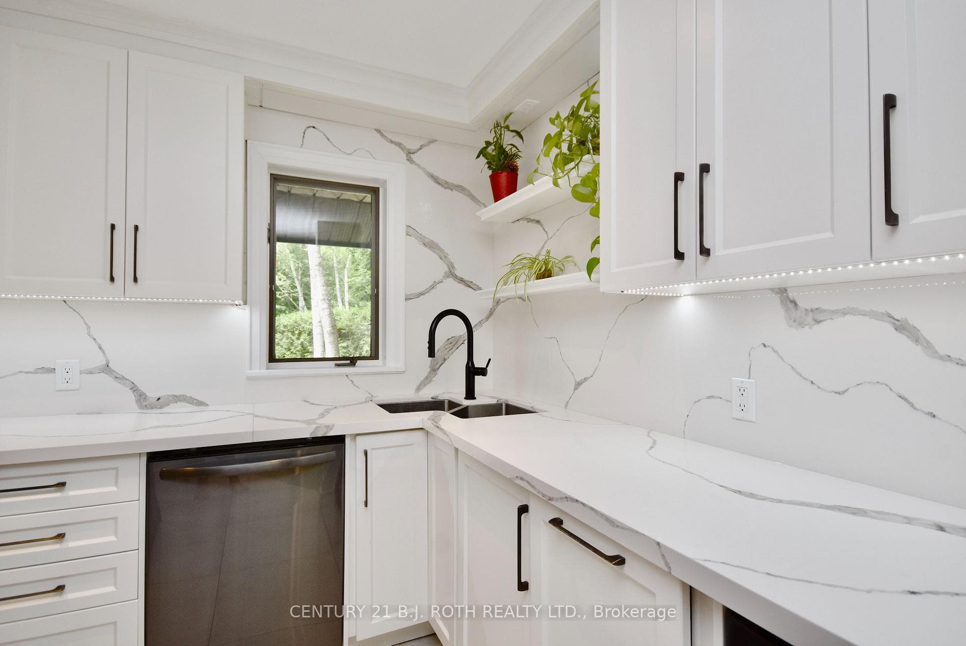 93 O'Brien Street photo 17