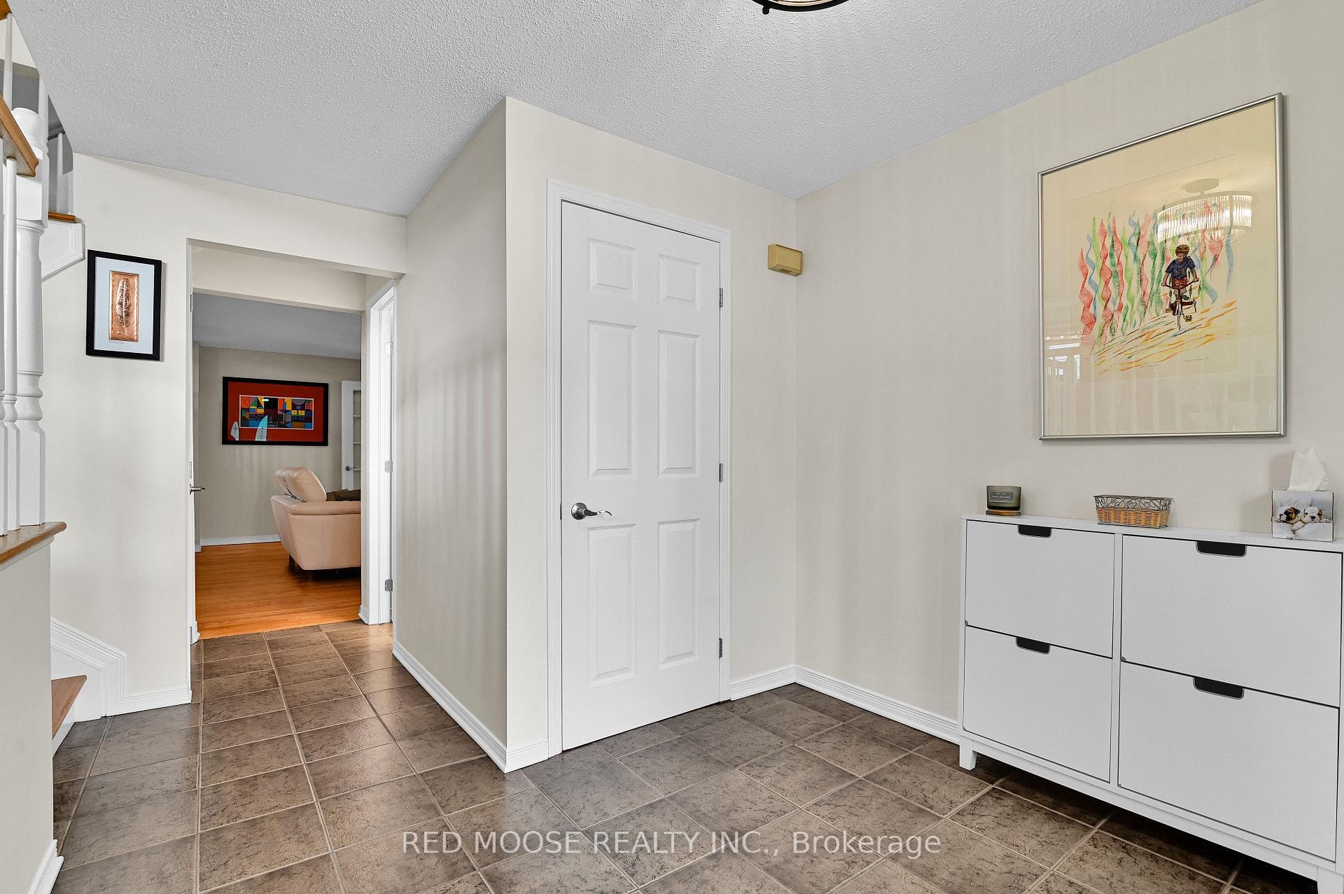 16 Diceman Crescent photo 6
