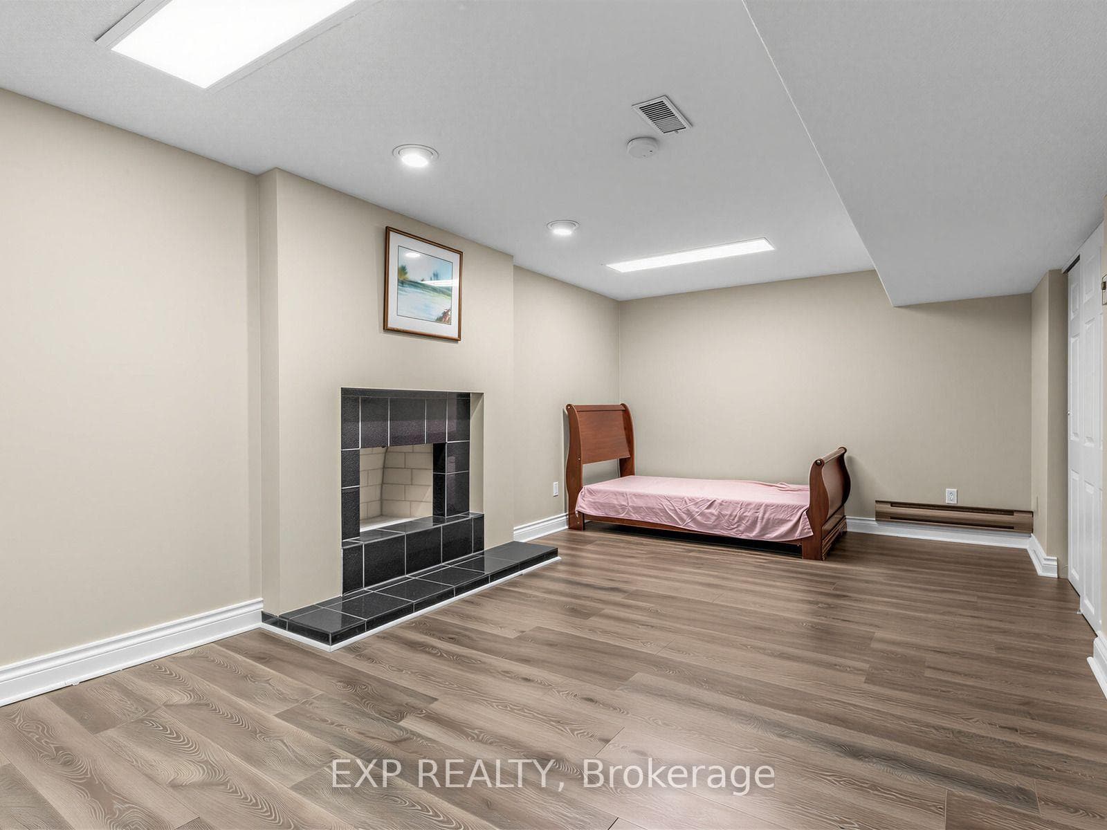 129 Franklin Avenue photo 28