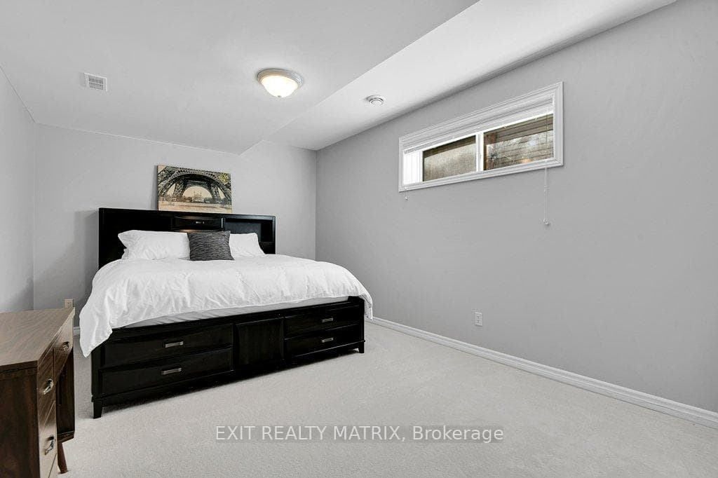 56 Abbey Crescent photo 30