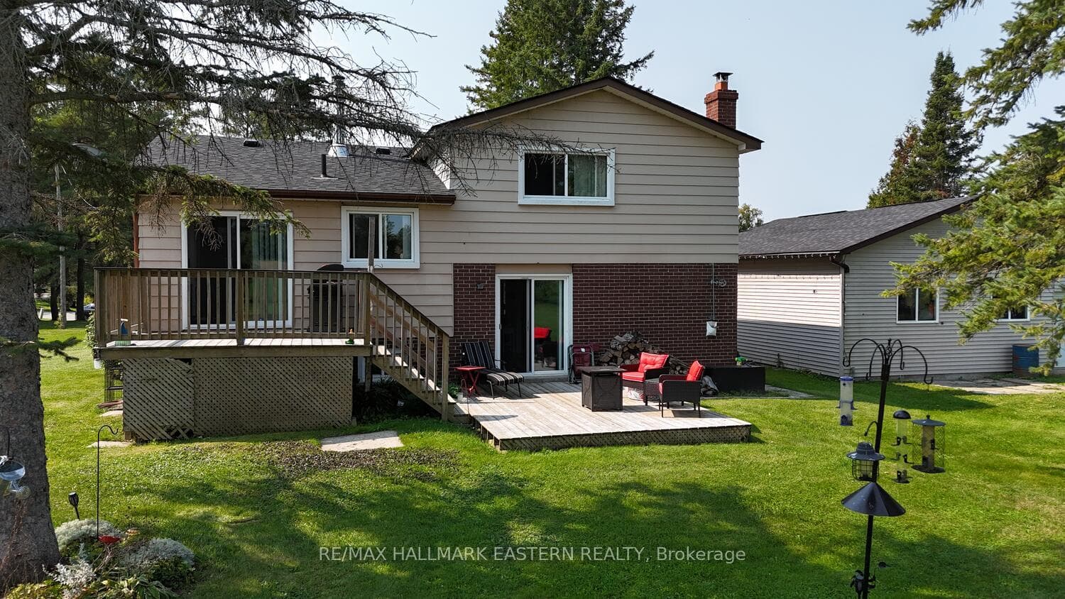 1387 Vista Crescent photo 12