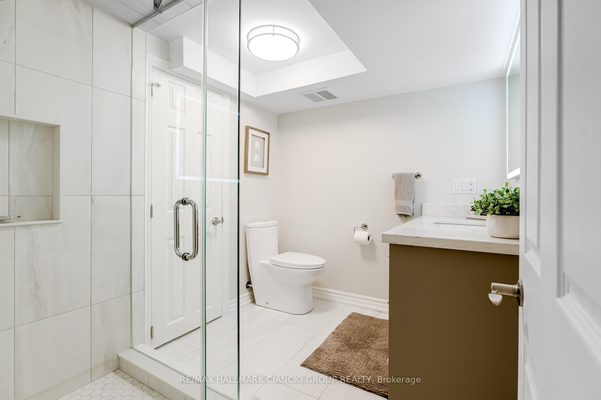 16 Henry Corson Place photo 33