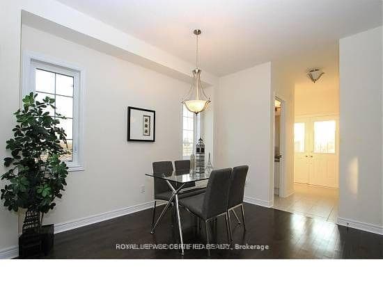 683 Baldwin Crescent photo 8