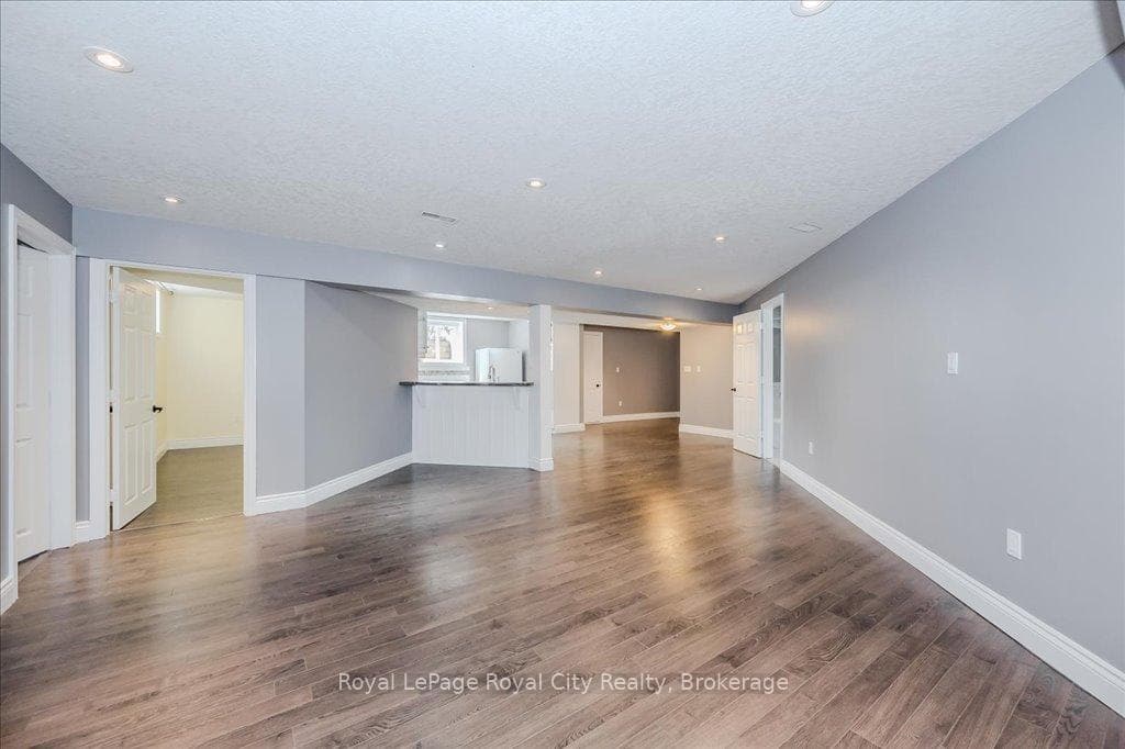 4663 Wellington 35 Road photo 32