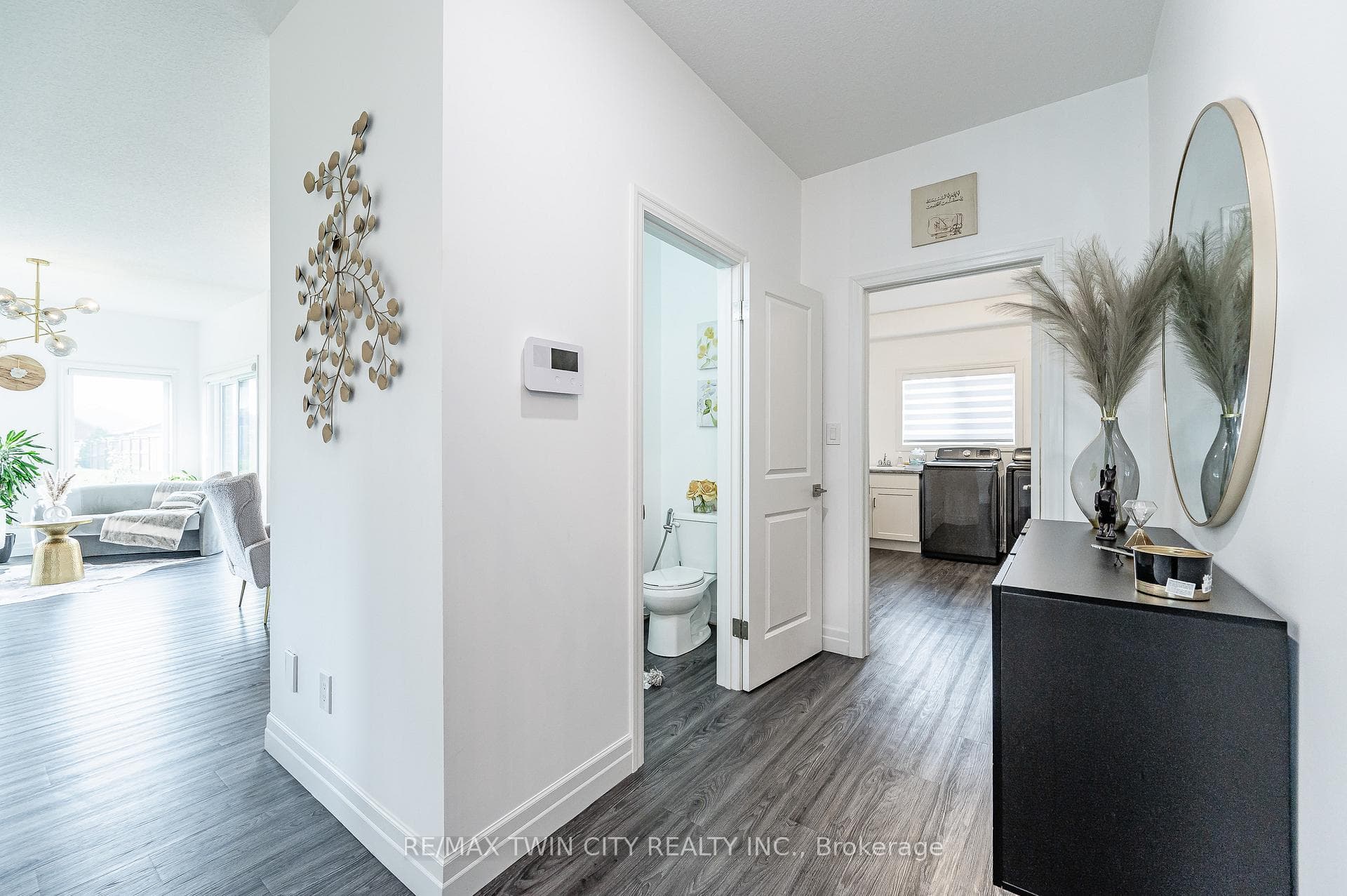 136 Village Road photo 25