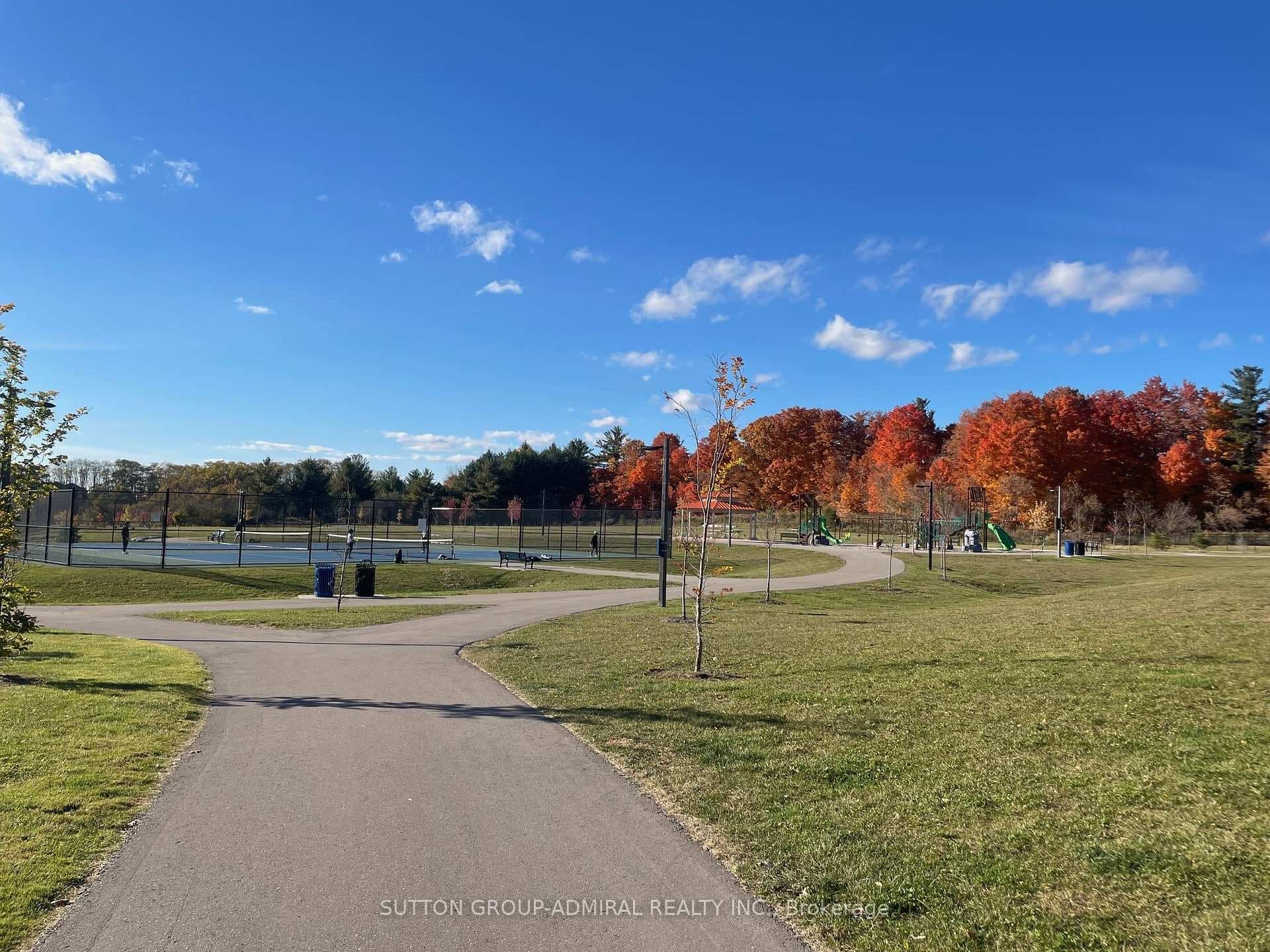 15 Stormont Trail photo 43