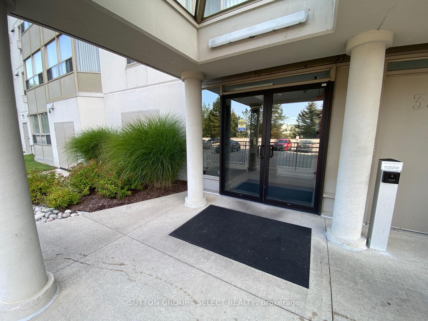 35 Green Valley Drive Unit 111 photo 4