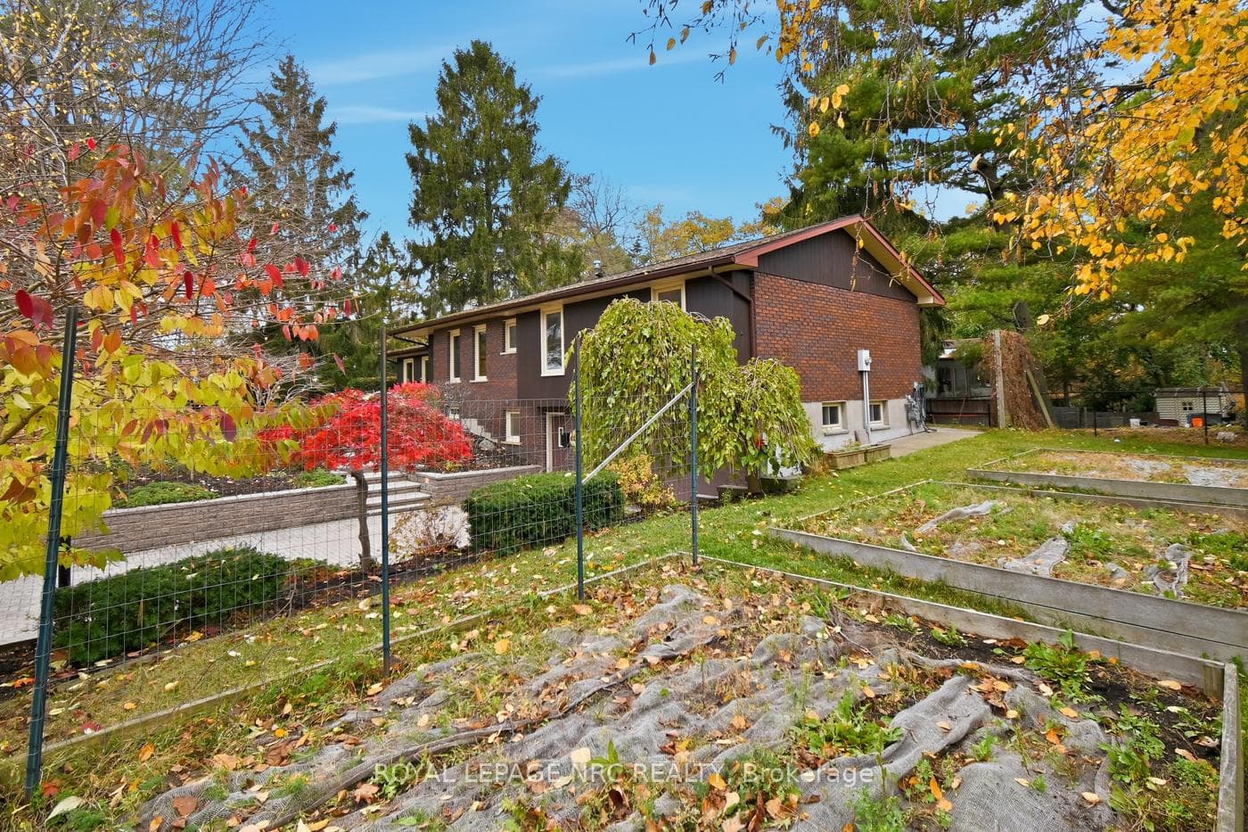 4 Cedar Street photo 39