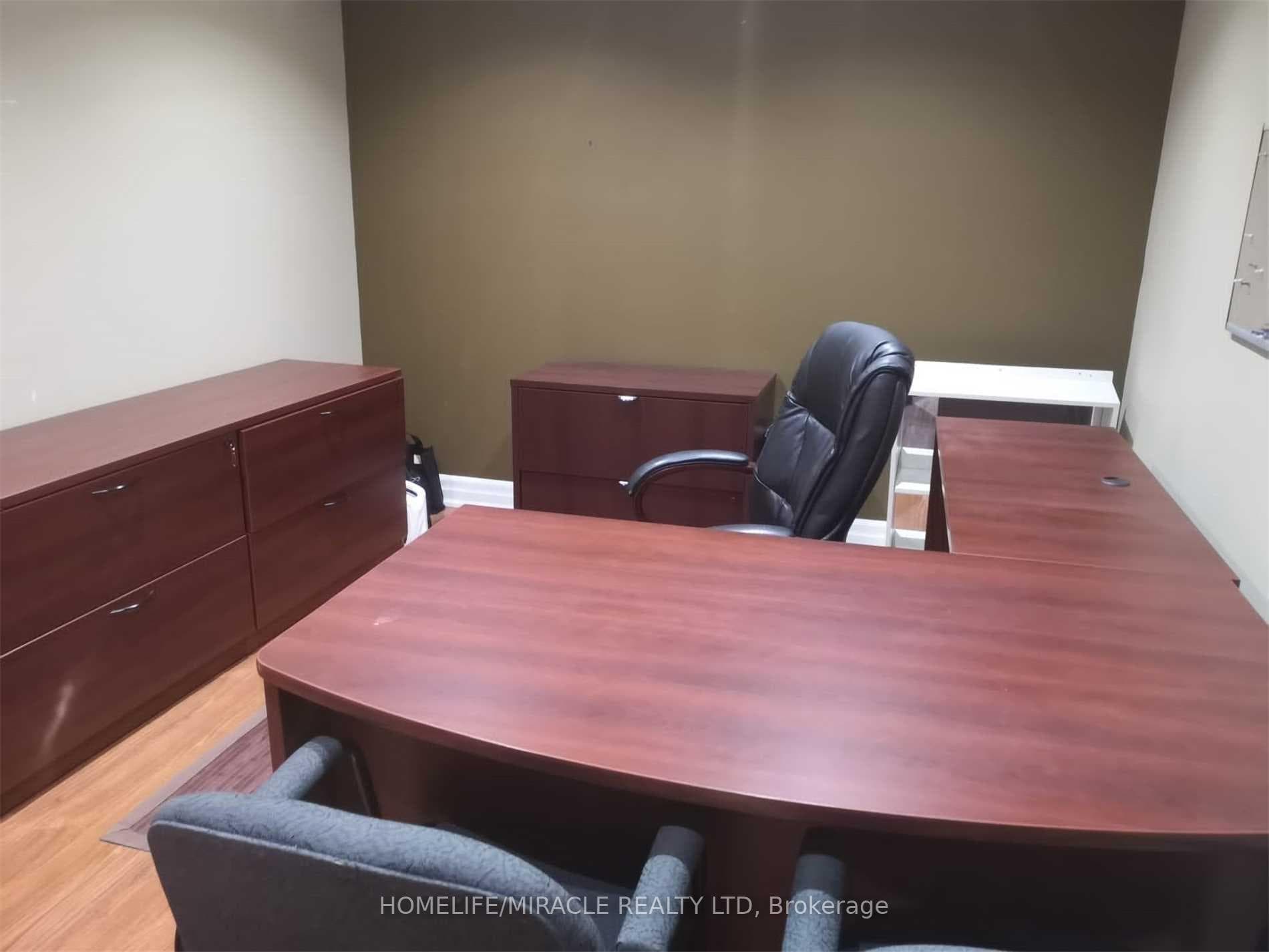 2570 Eglinton Avenue photo 9