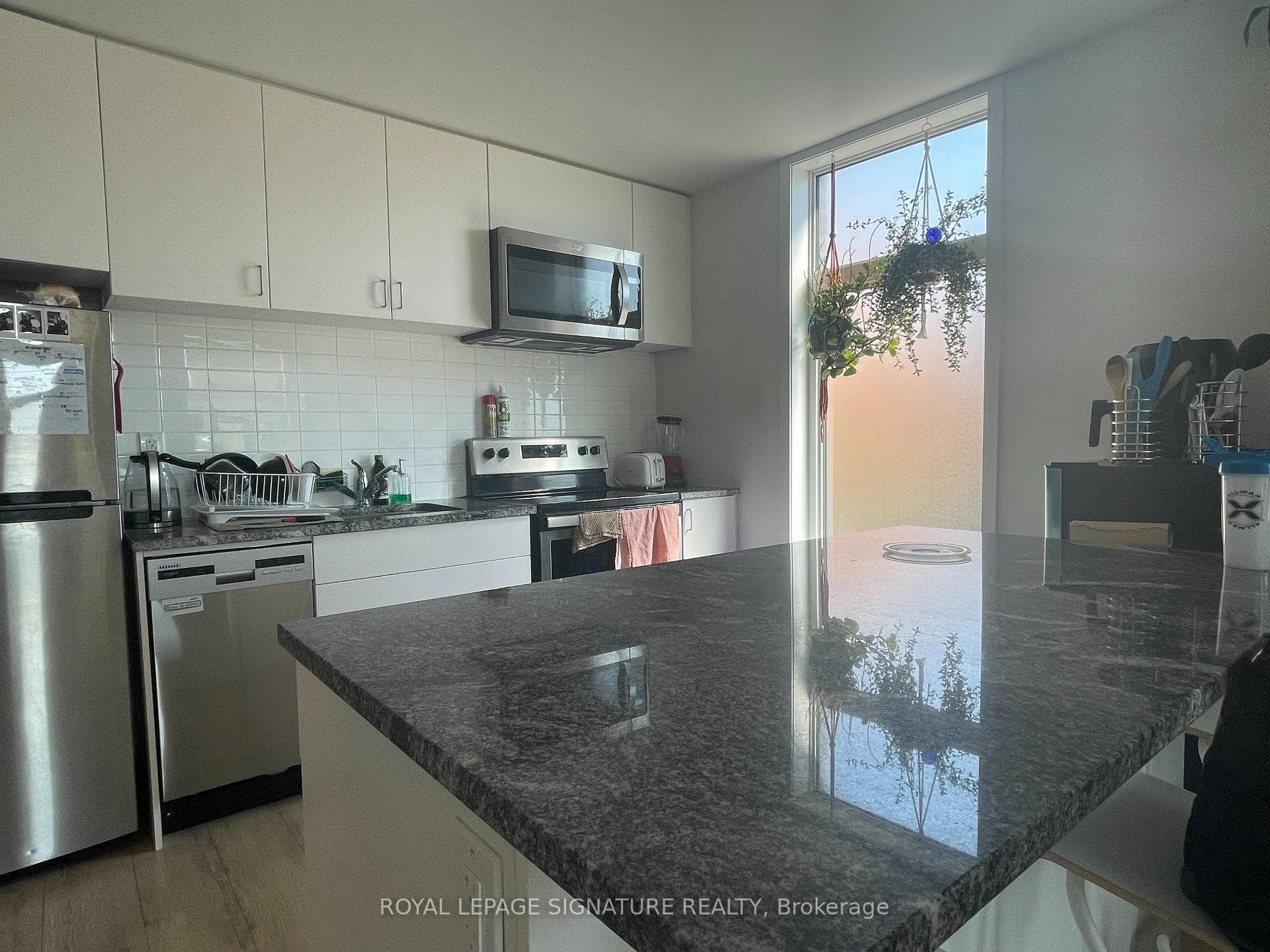 1760 Simcoe Street Unit 95B photo 3