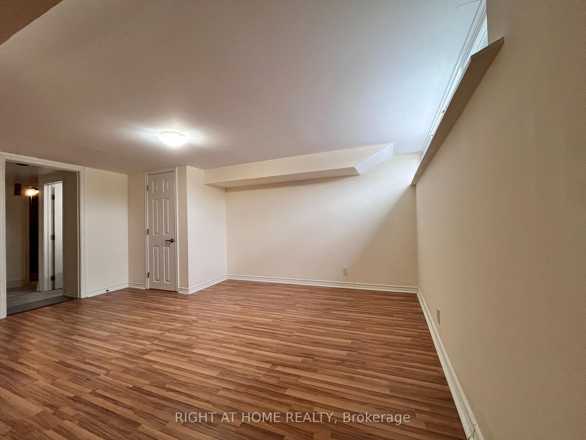 195 Taylor Mills Drive Unit Lower photo 4