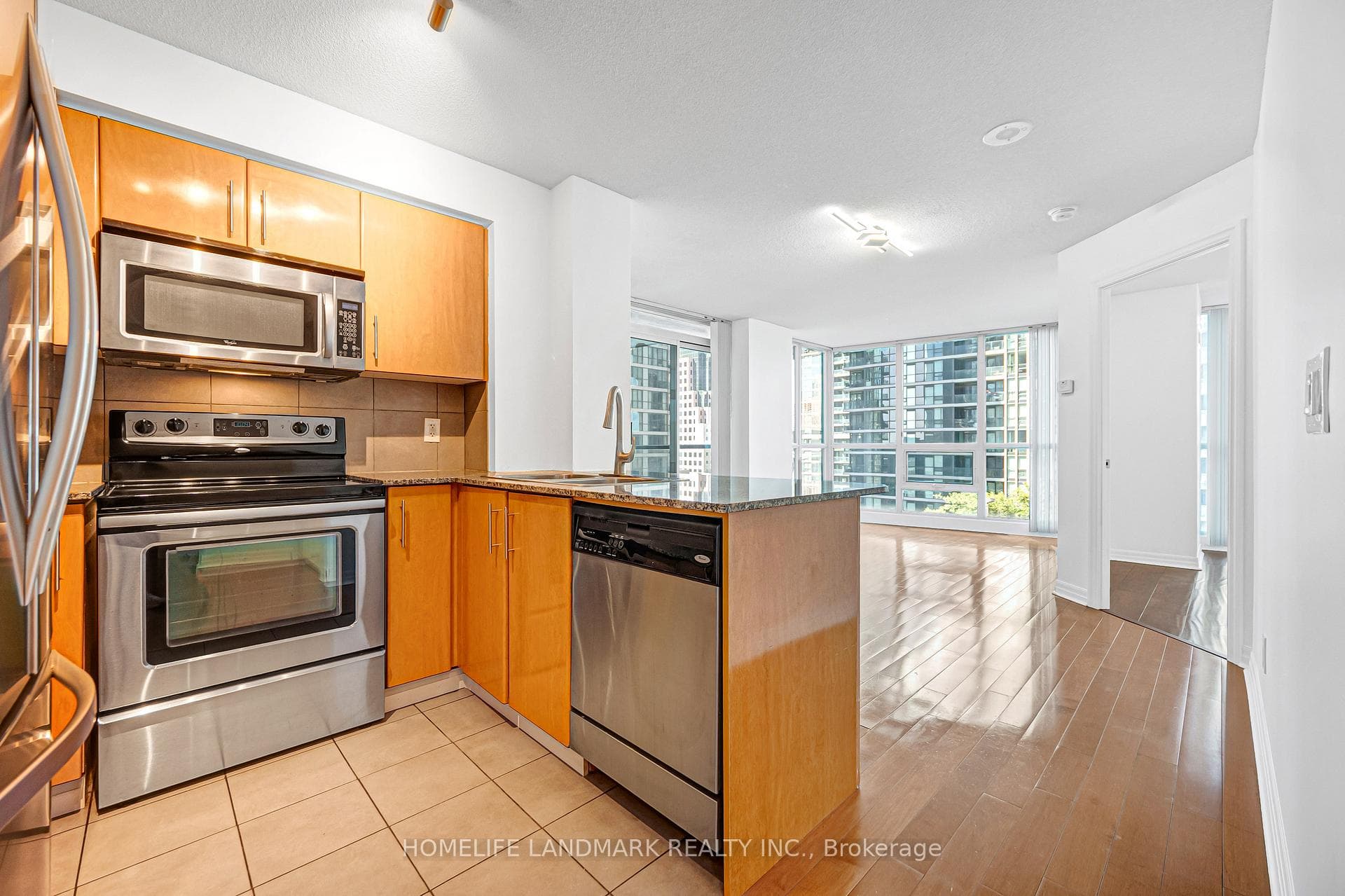 16 Yonge Street Unit 901 photo 11