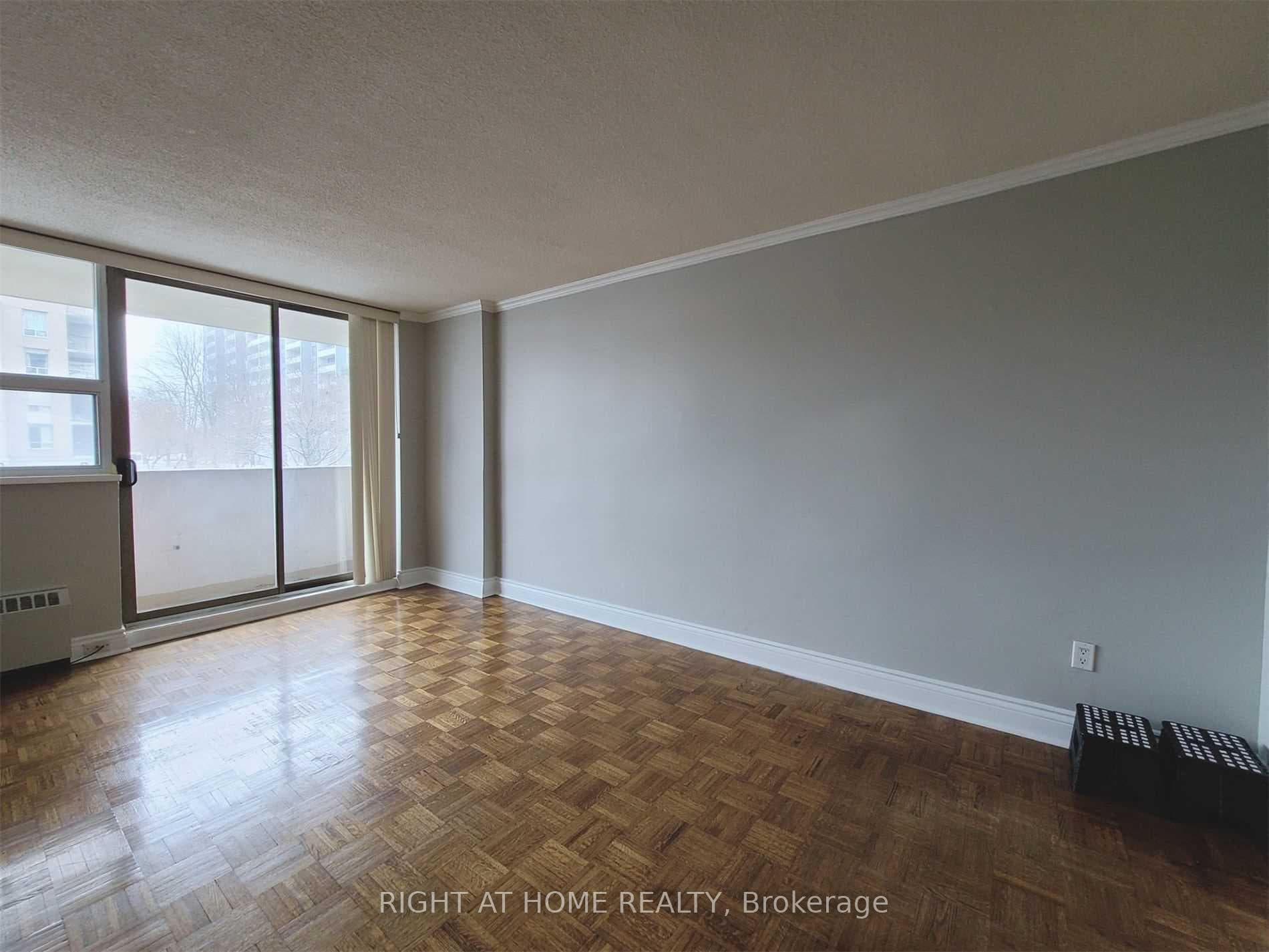 5949 Yonge Street Unit 206 photo 15