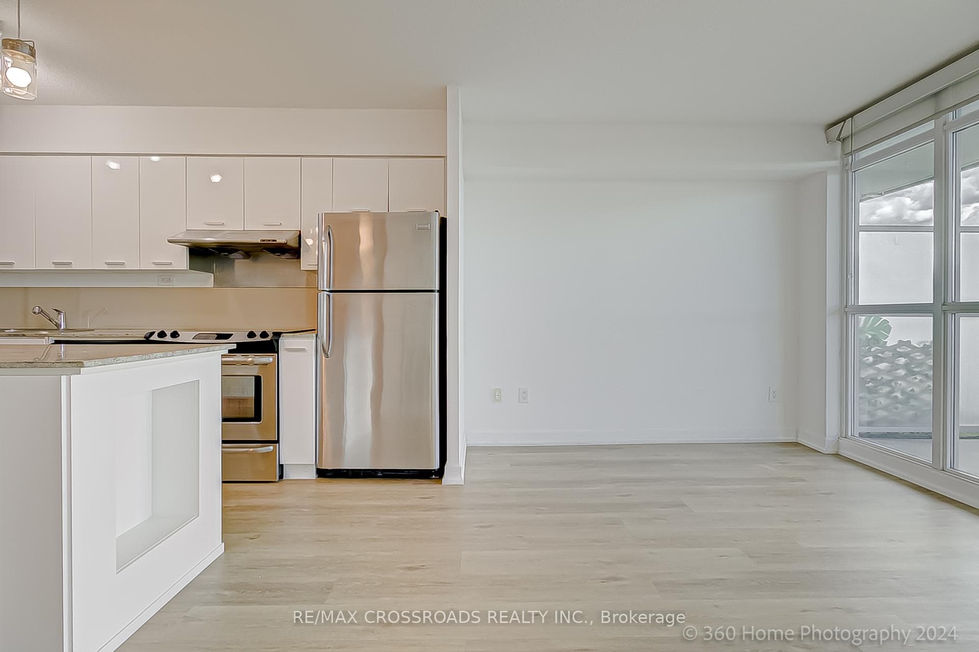 33 Singer Court Unit 1112 photo 16