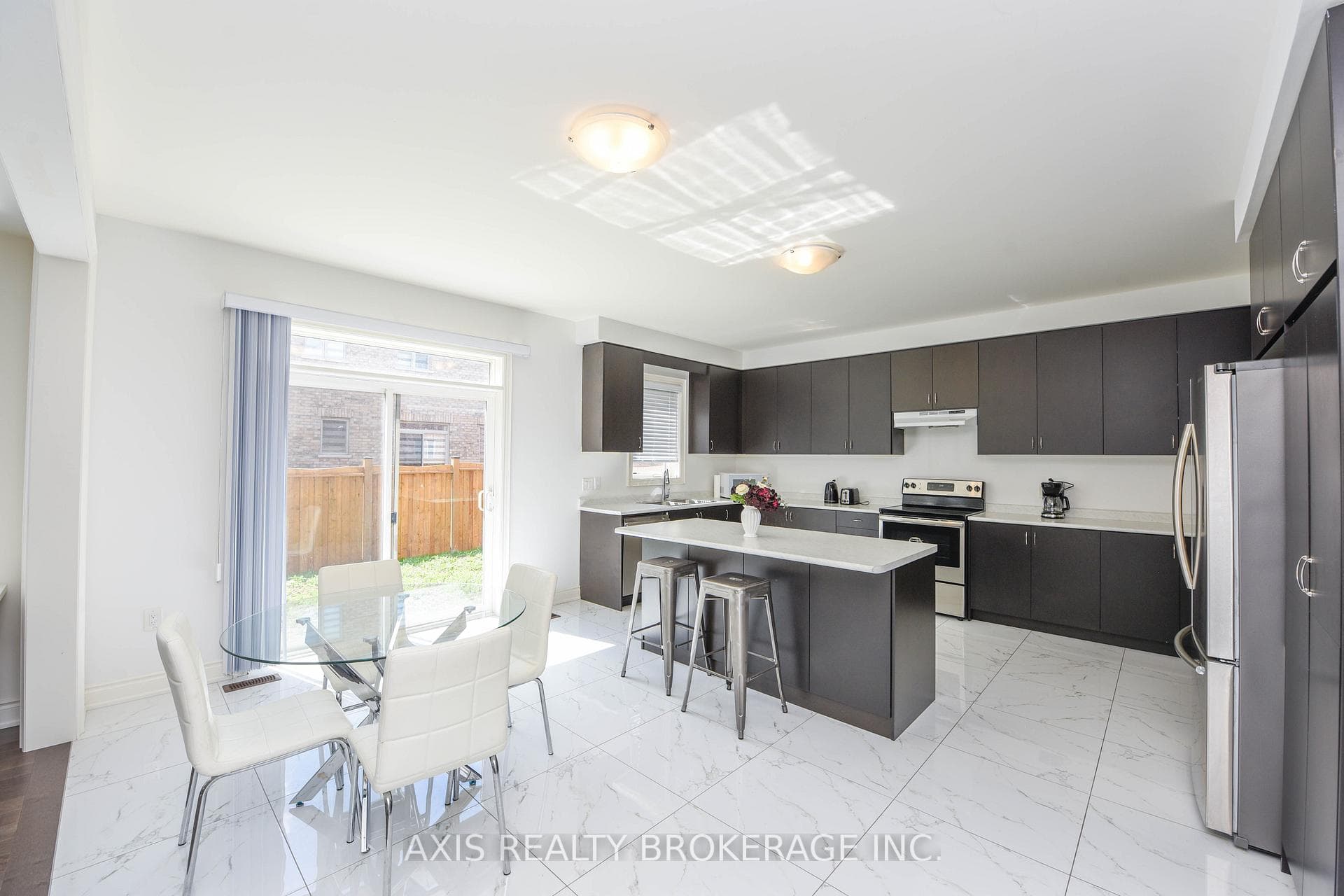 1534 Devine Point photo 13
