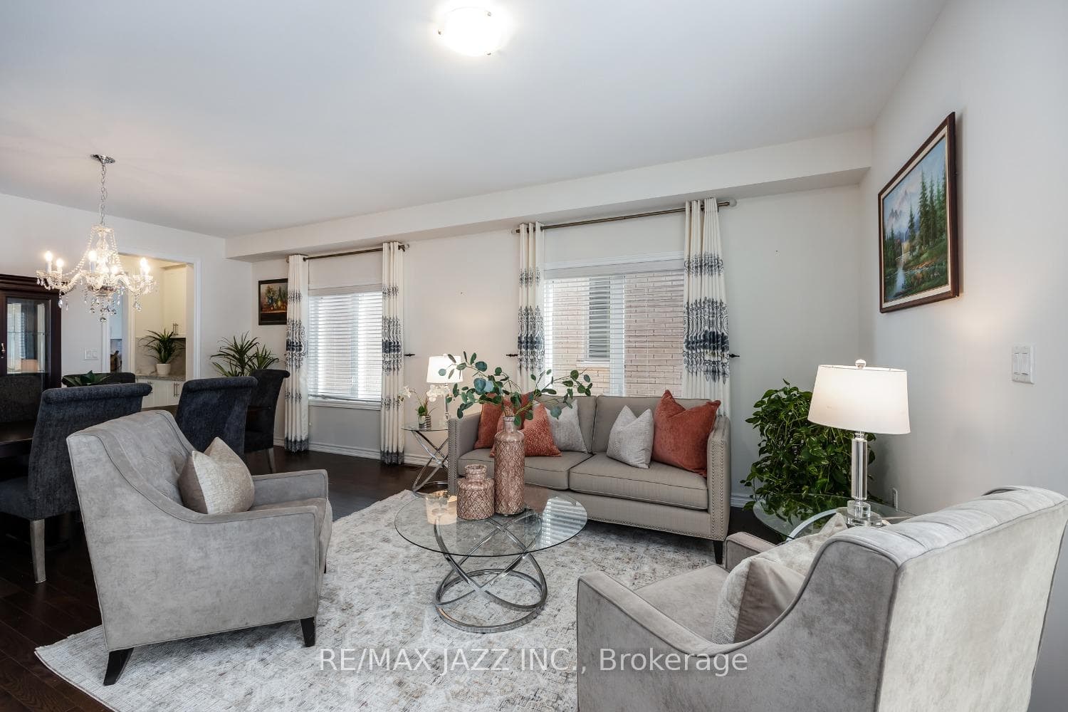 123 Crombie Street photo 16