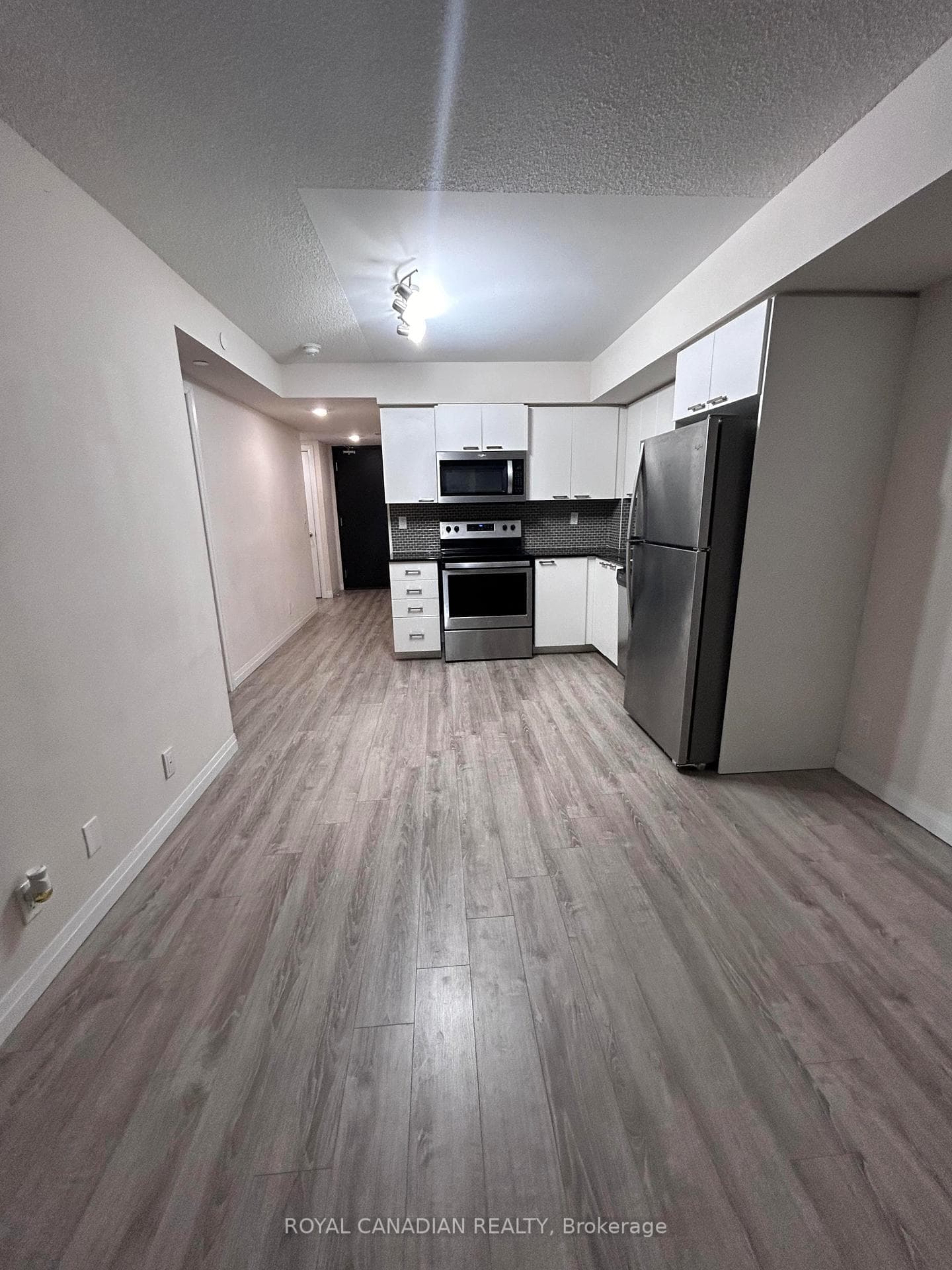 2152 Lawrence Avenue Unit 604 photo 5