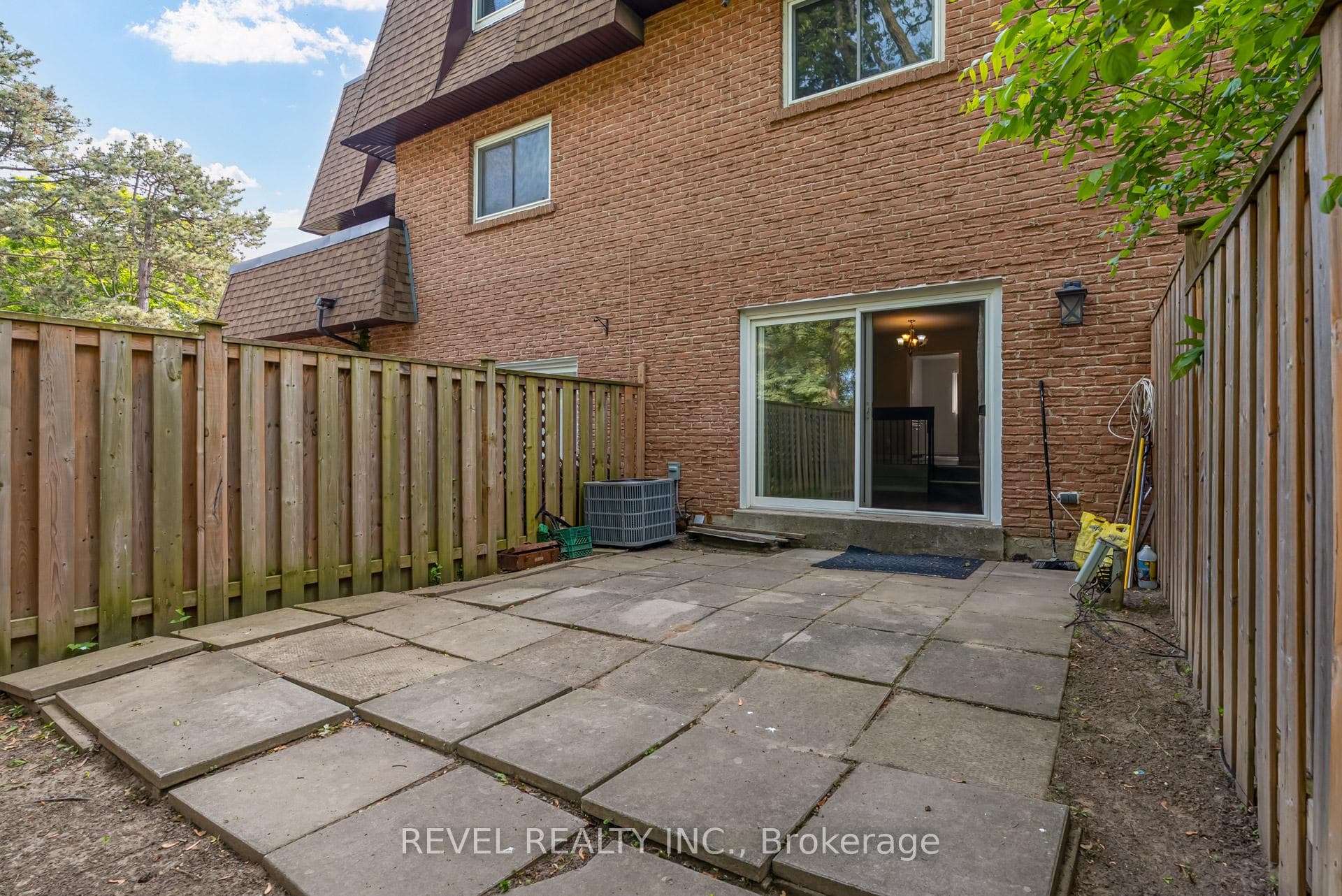 20 Hainford Street Unit #19 photo 37