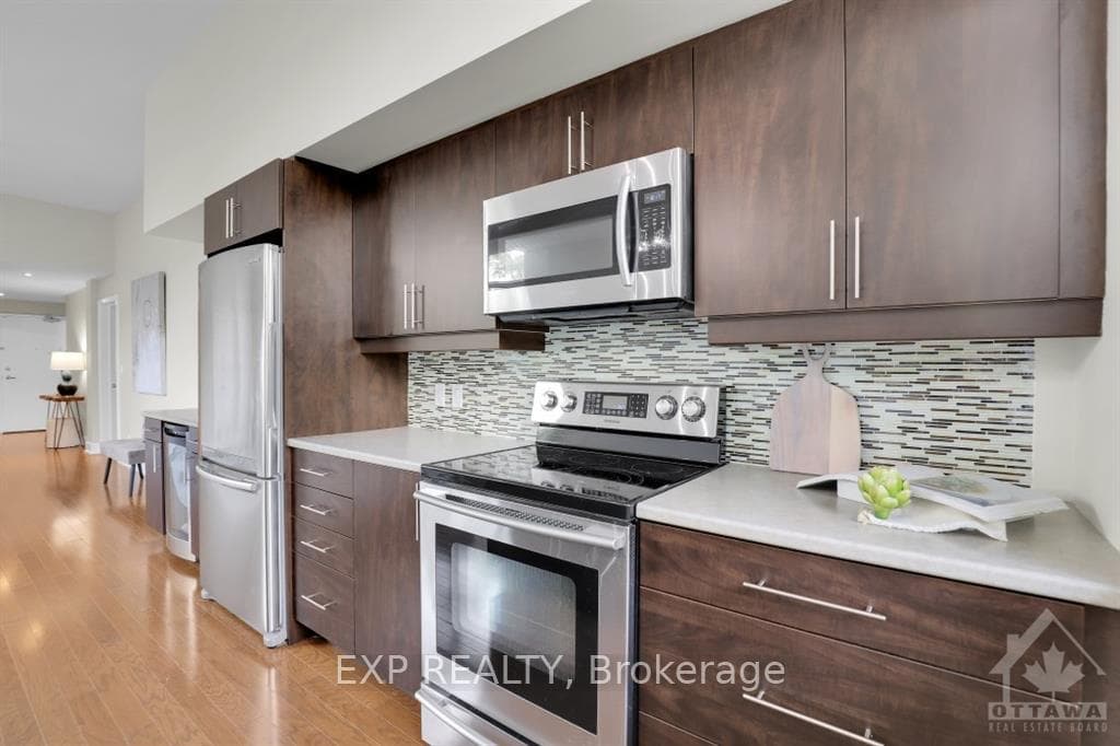 345 ST DENIS Street Unit 210 photo 10