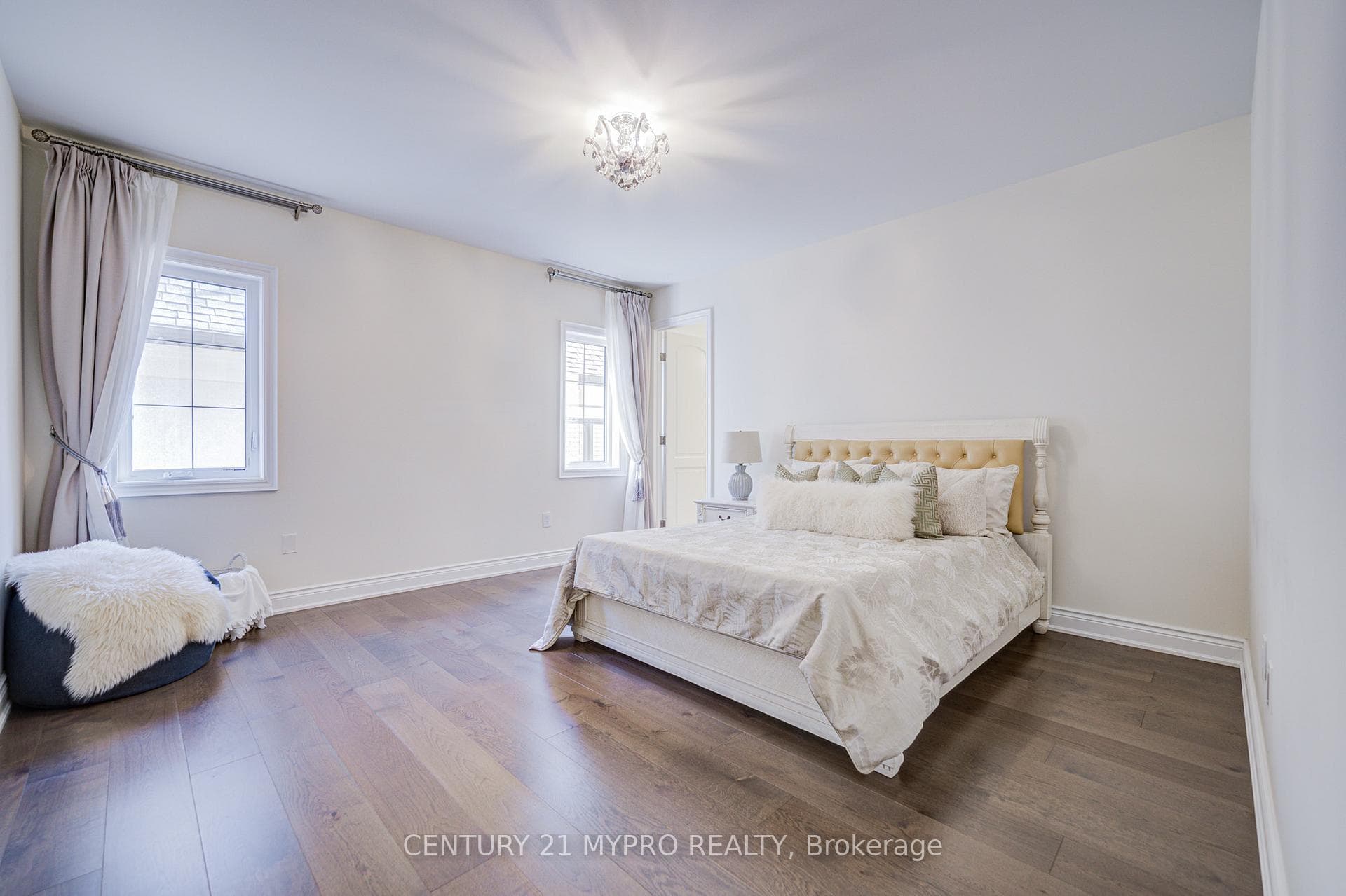 140 Lady Jessica Drive photo 34