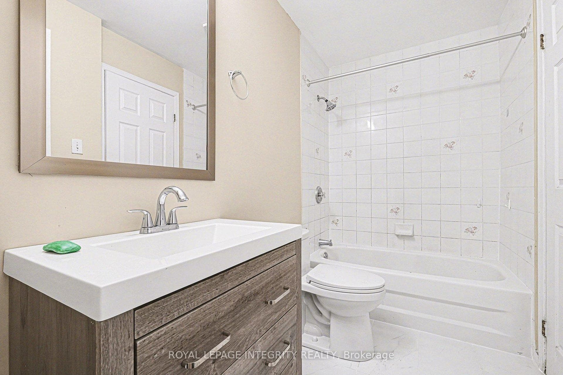 206 Beatrice Drive photo 14