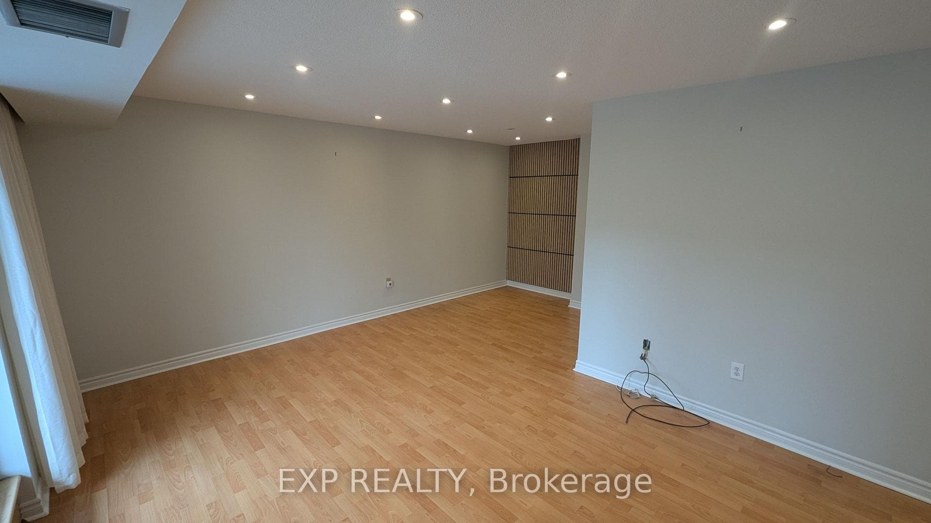 1200 Bridletowne Circle Unit 505 photo 4