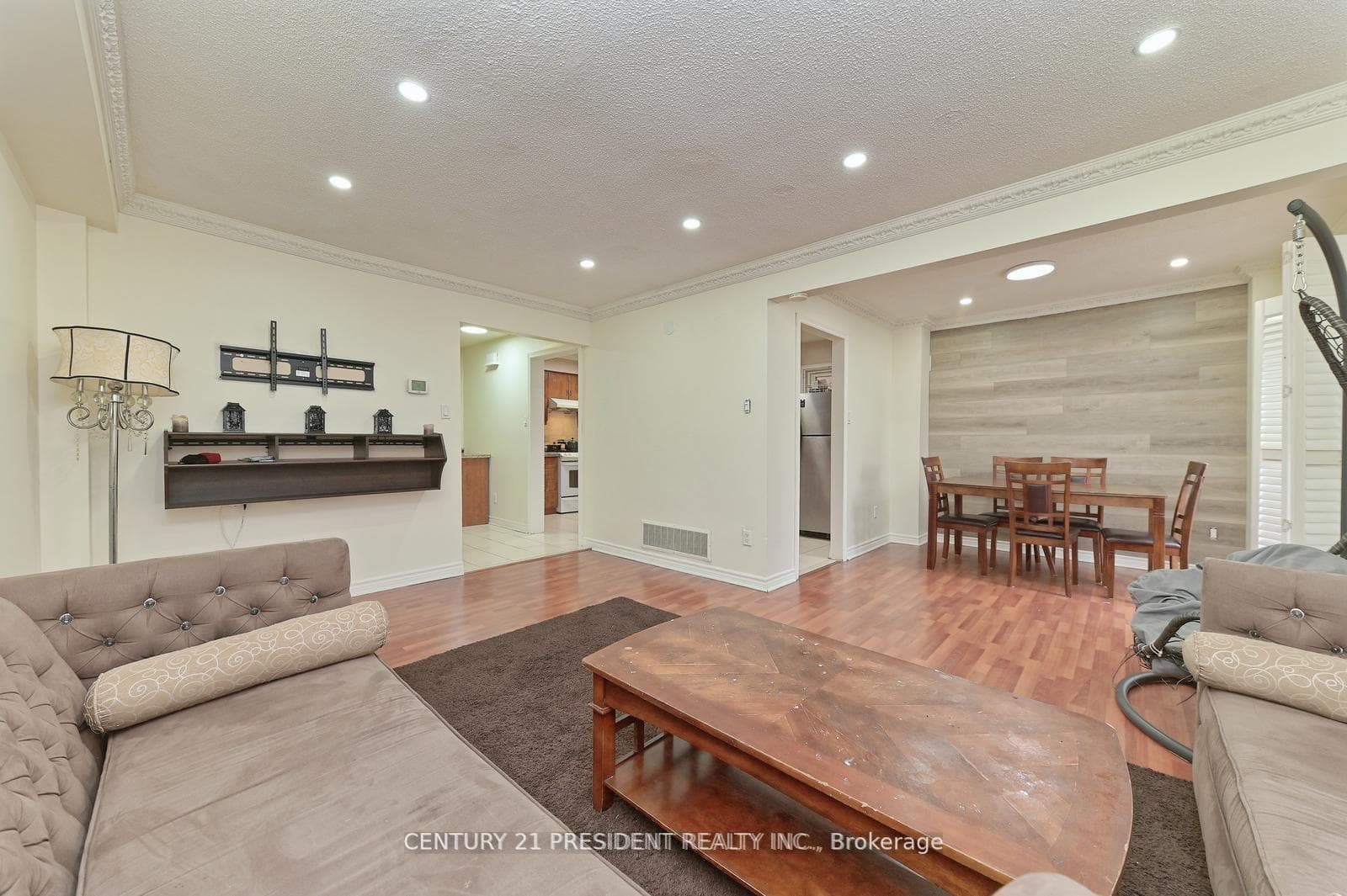 58 Bach Boulevard photo 18