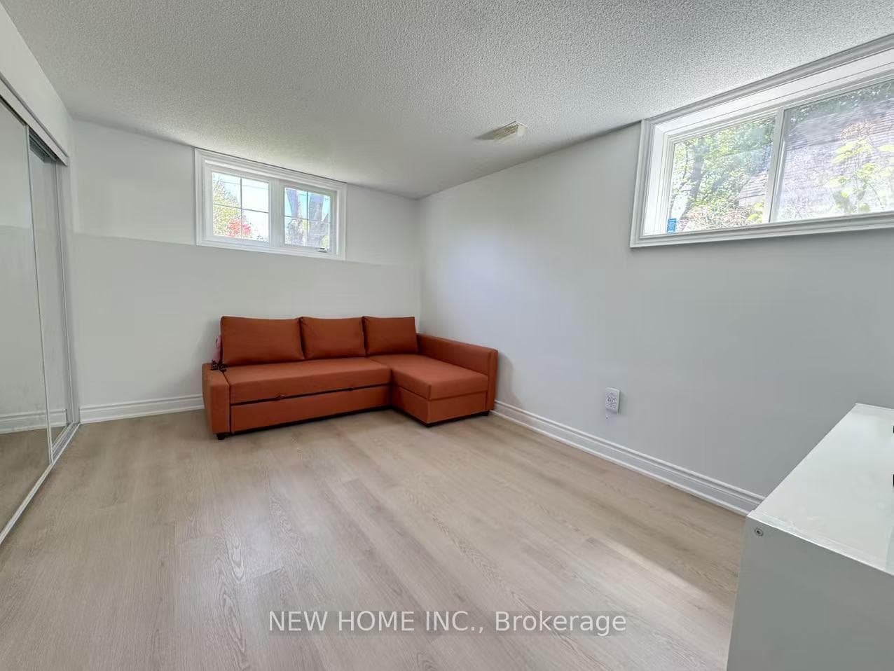 784 Rockaway Road photo 32