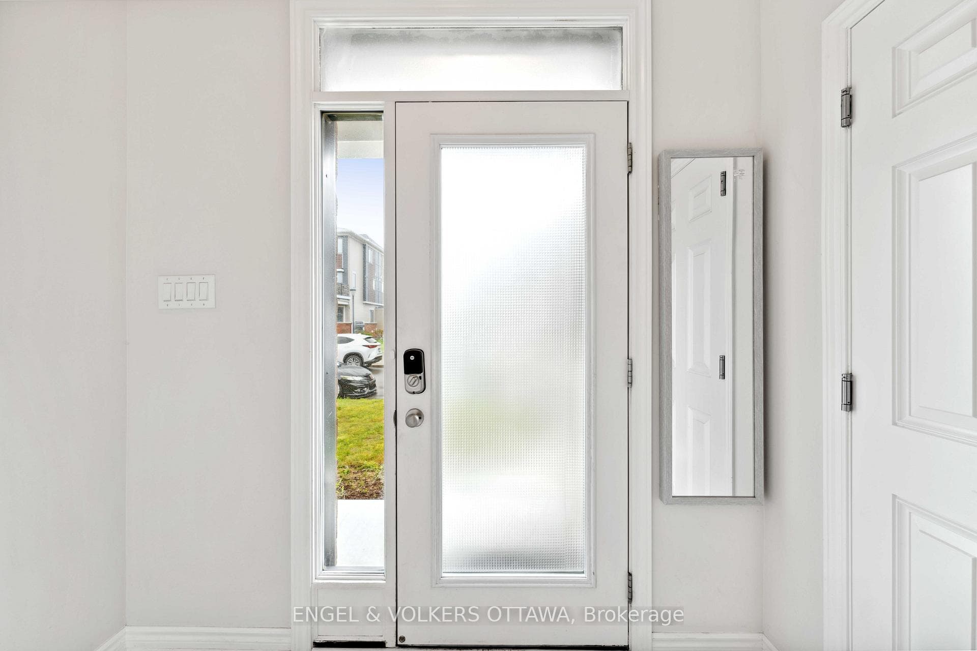 2283 Watercolours Way photo 4