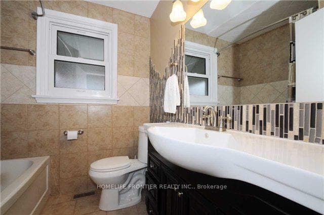 142 Hillcrest Drive Unit Upper photo 10