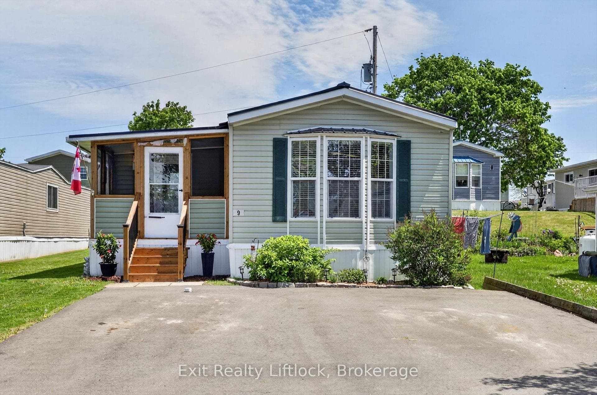 9 Poplar Drive photo 3