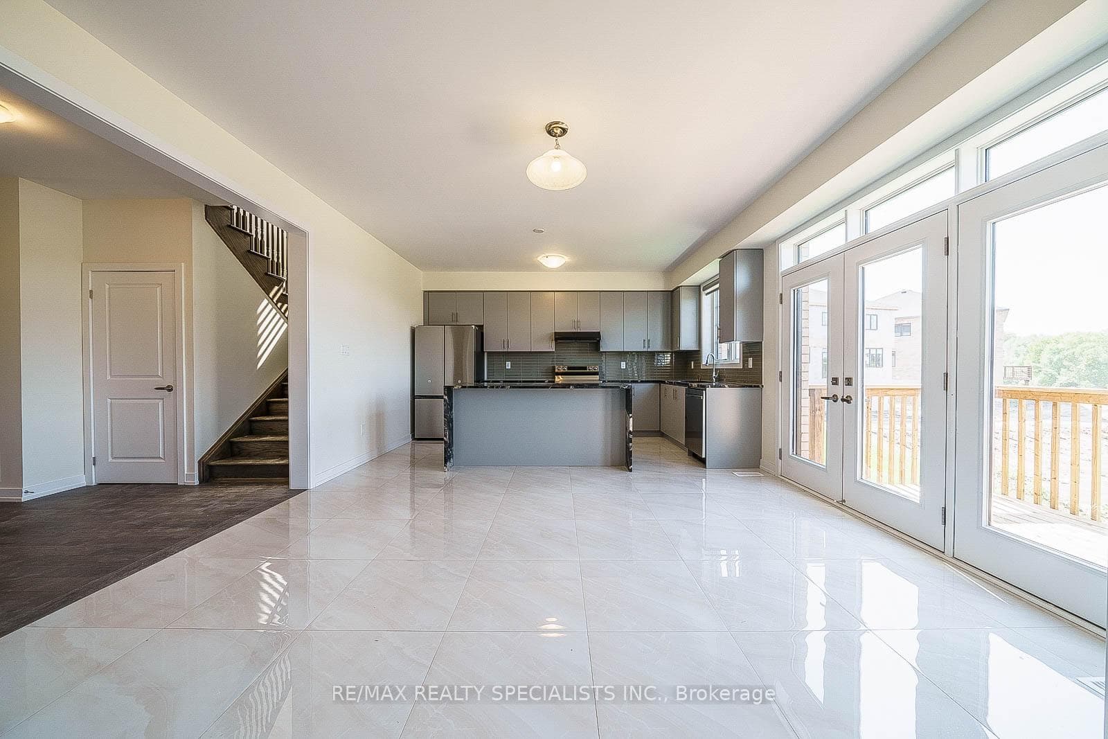 94 BELLHOUSE Avenue photo 15