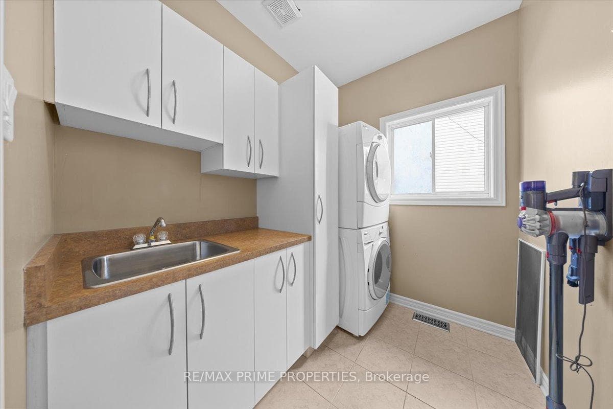 1863 Springridge Drive photo 28